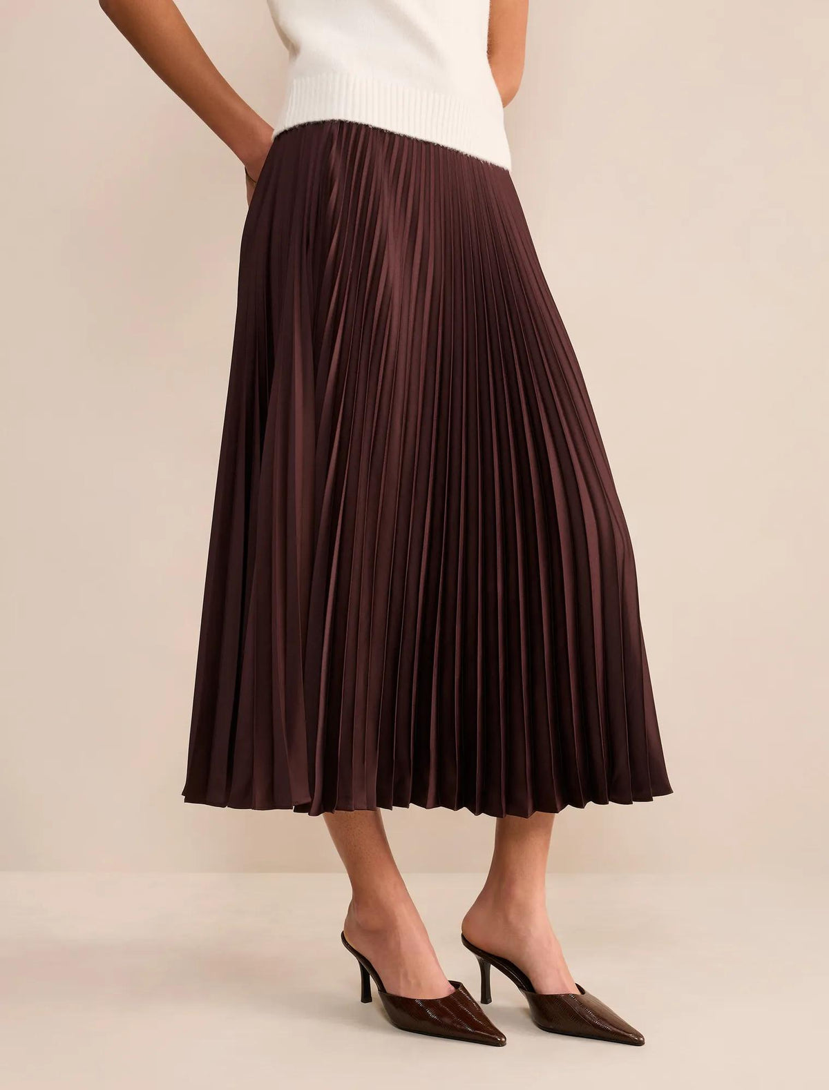 Ester Satin Pleated Skirt Chocolate