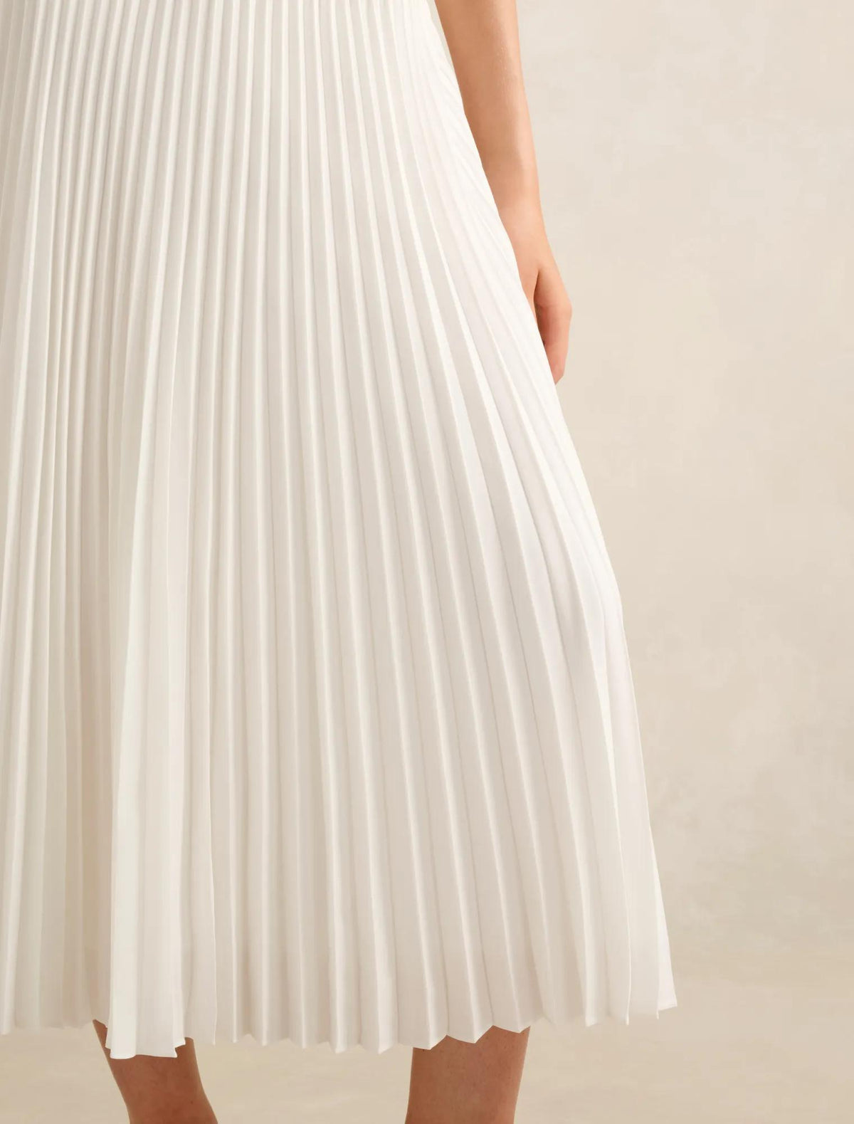 Hailee Pleated Skirt Porcelain