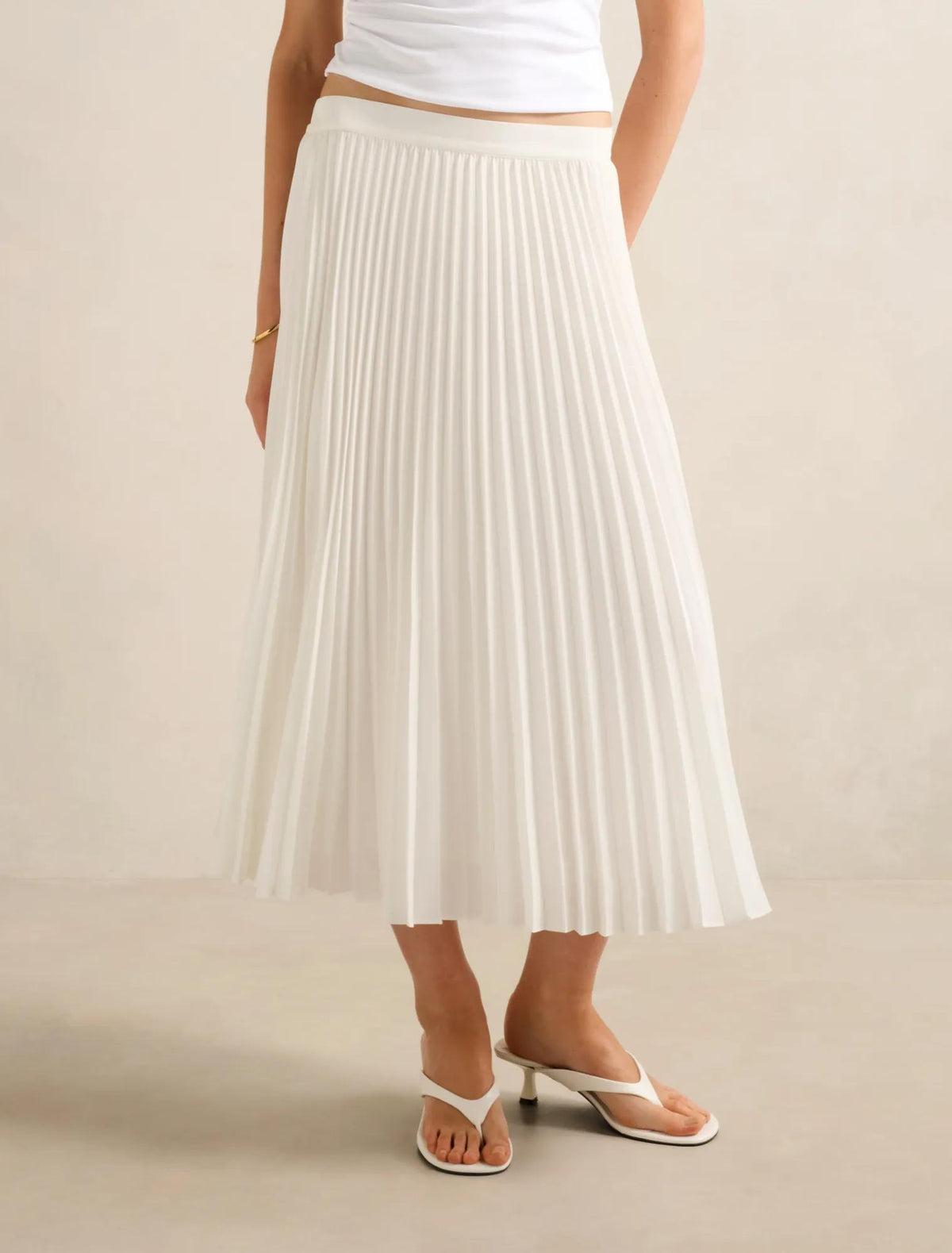 Hailee Pleated Skirt Porcelain