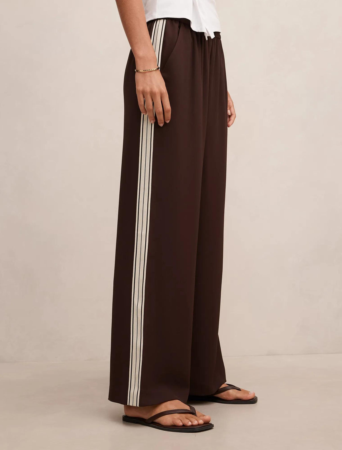 Aleyna Side Stripe Wide Leg Pant Chocolate