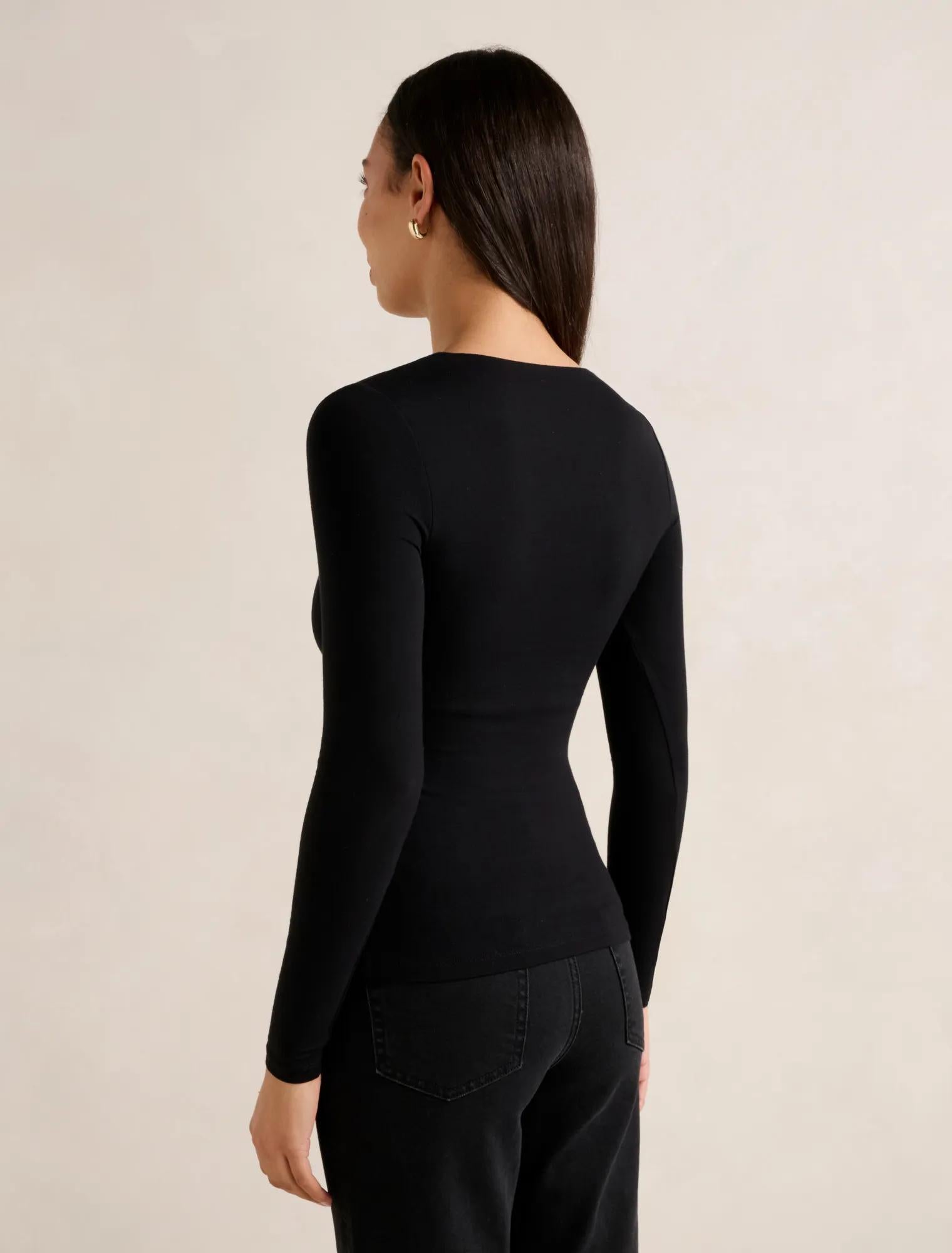 Jacqui Scoop Long Sleeve Black
