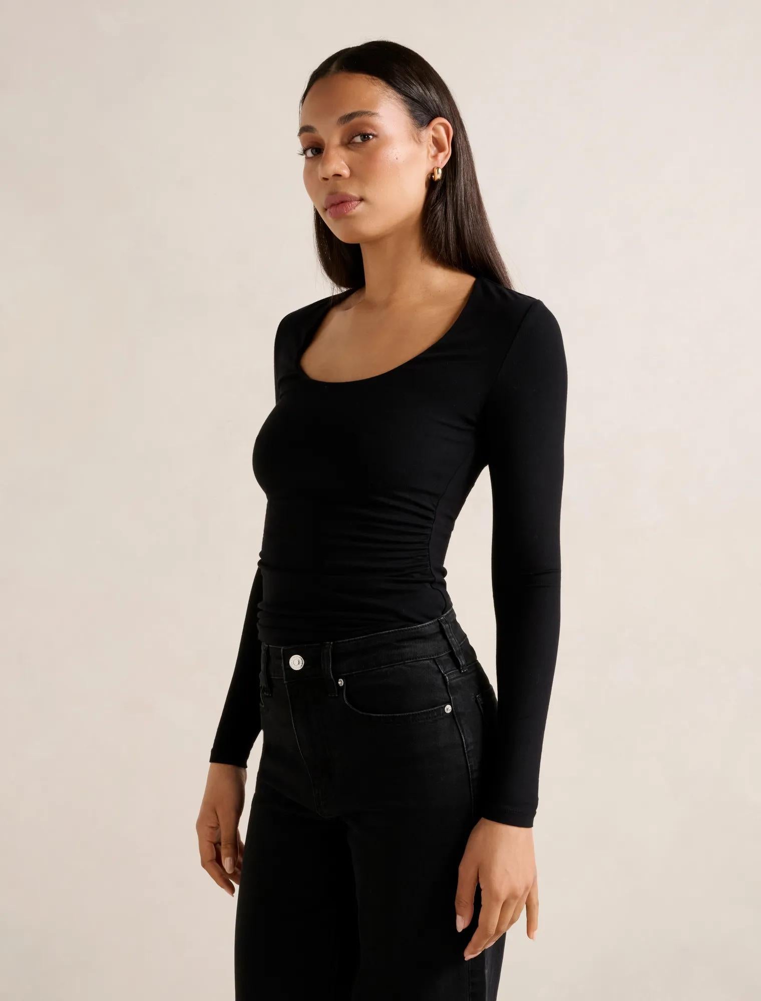 Jacqui Scoop Long Sleeve Black