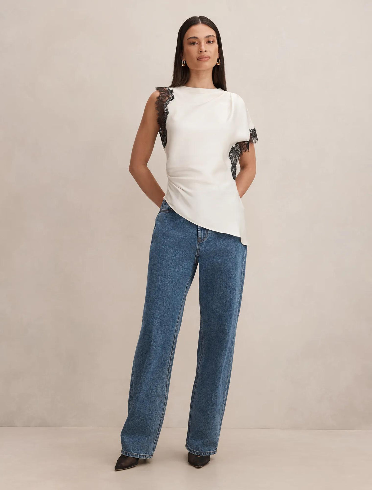 Dixie Asymmetric Lace Top Cream / Black