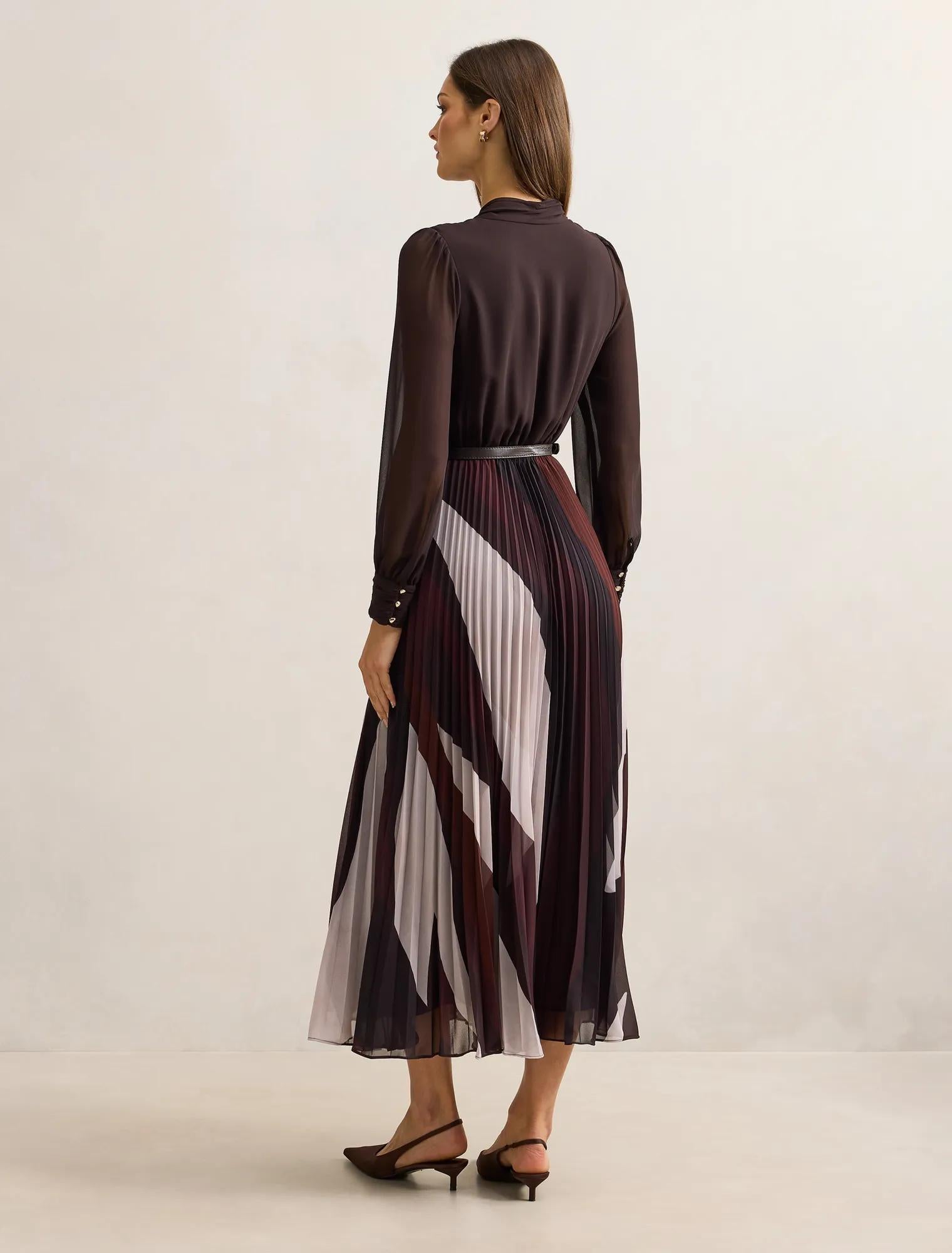 Anya Long Sleeve Pleated Midi Dress Rust Rigby Geo