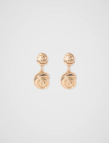 Shelby Curve Shell Earring Gold_mannequin