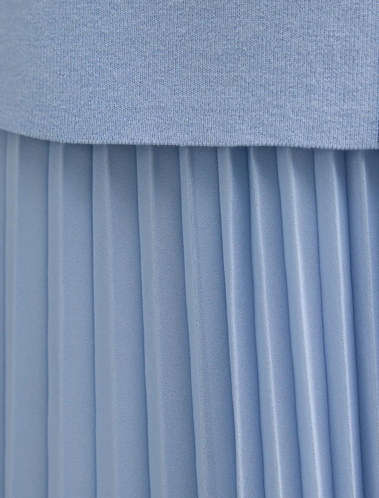 30062804