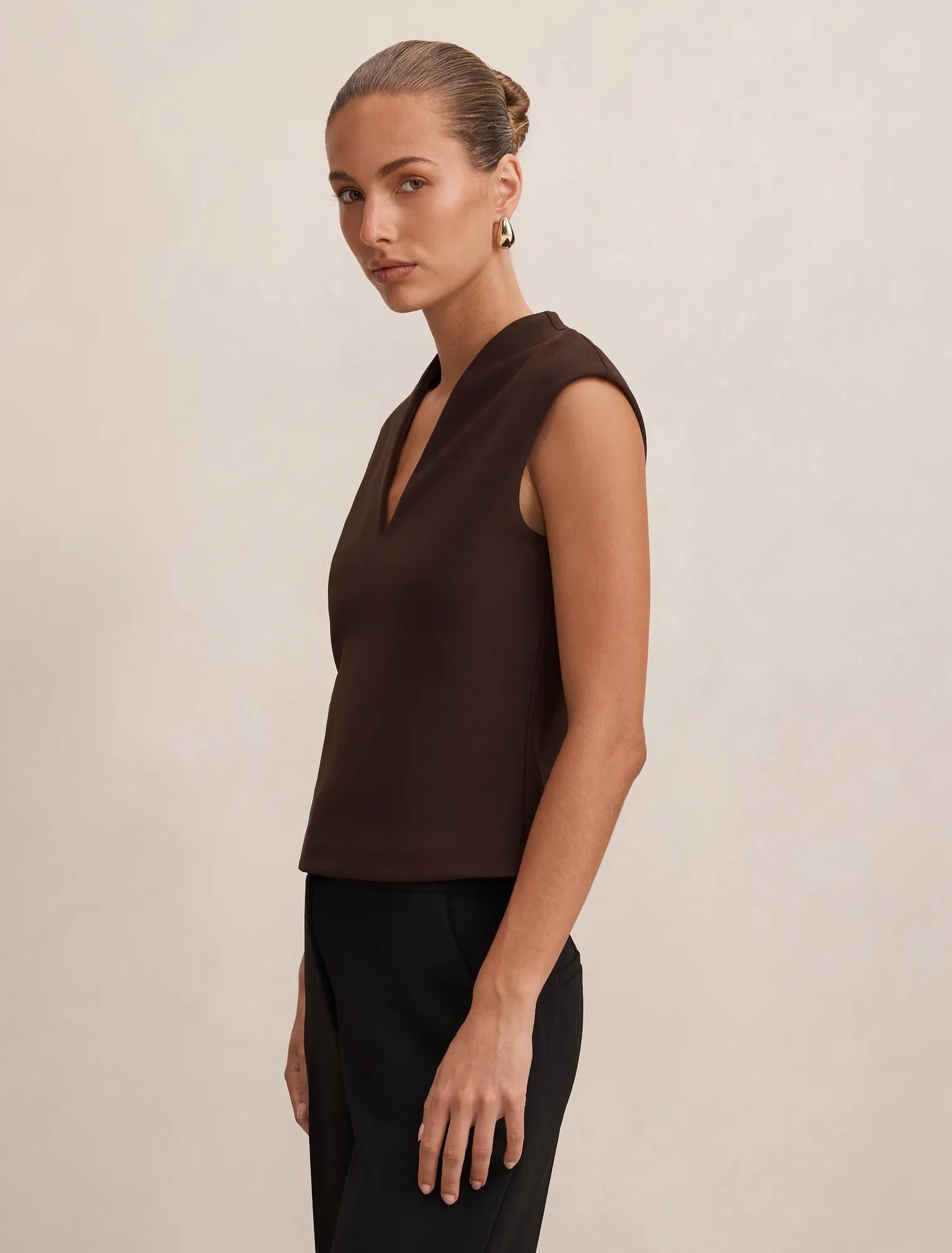 Monroe Crepe V-Neck Tank Chocolate