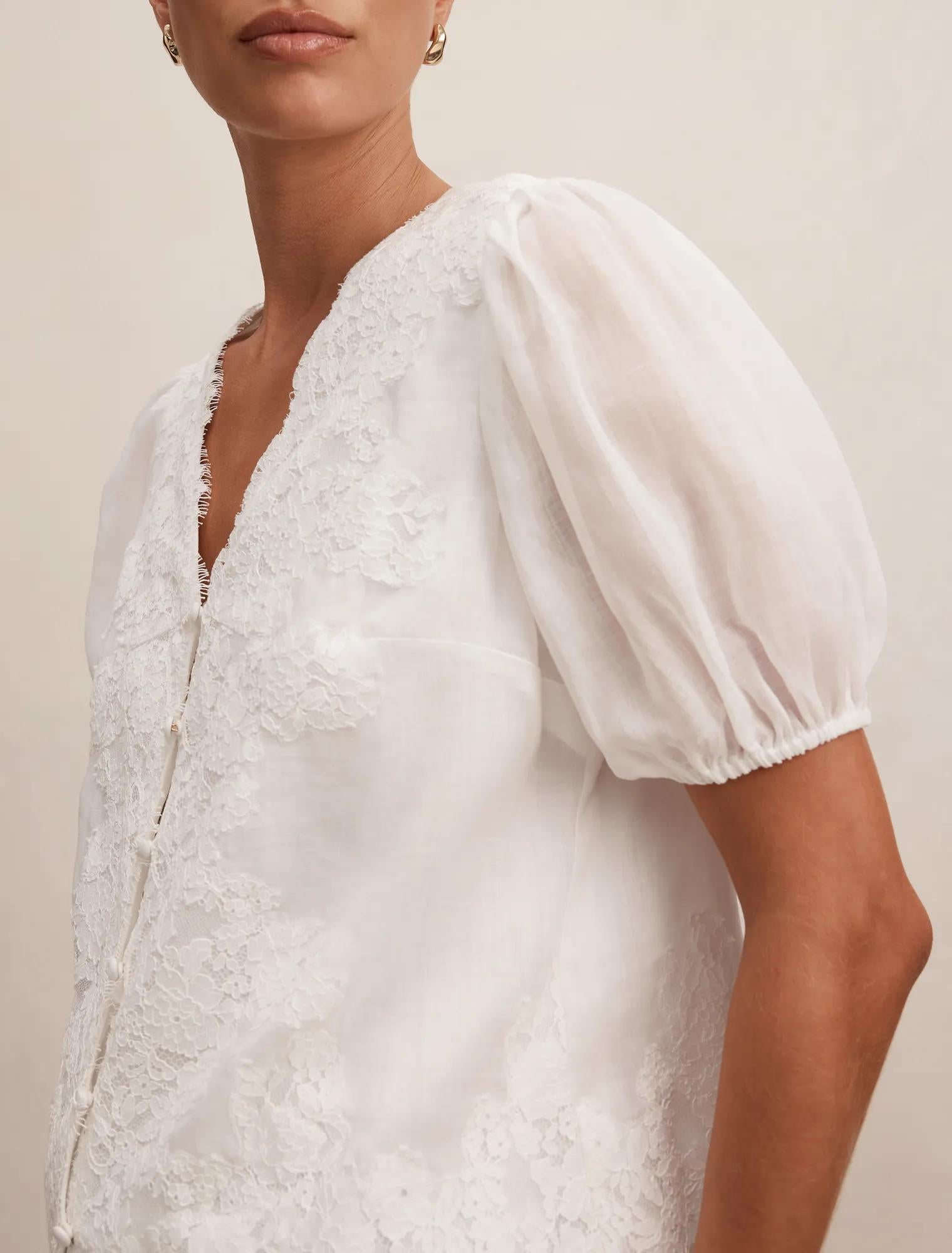 Sable Lace Scallop Blouse Porcelain