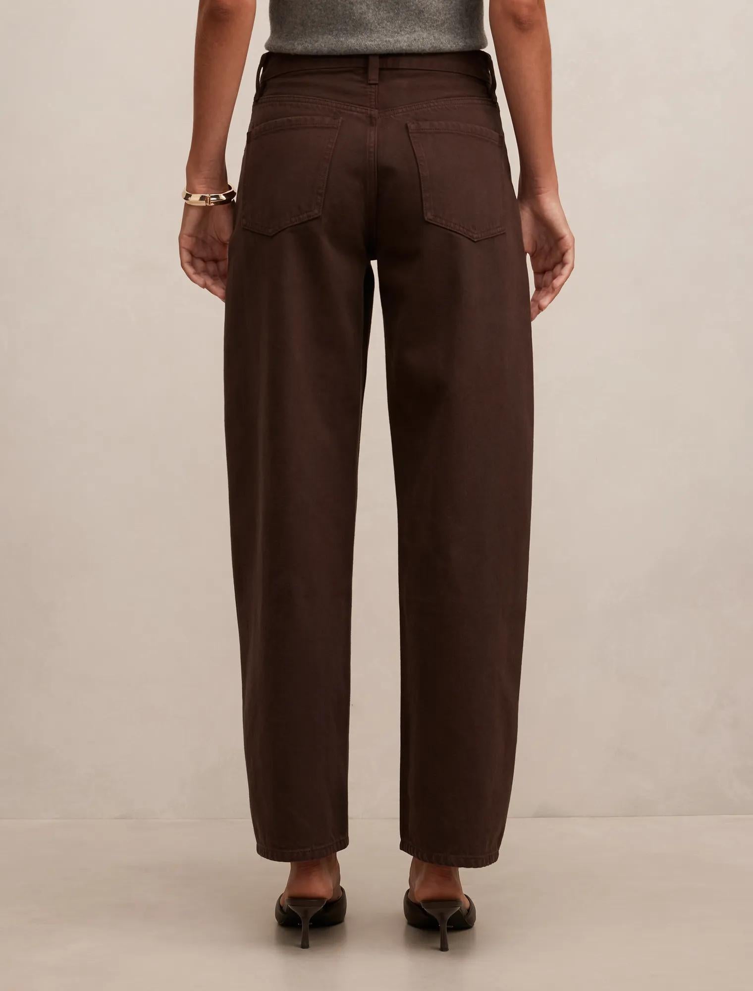 Emma Mid Rise Barrel Jeans Chocolate