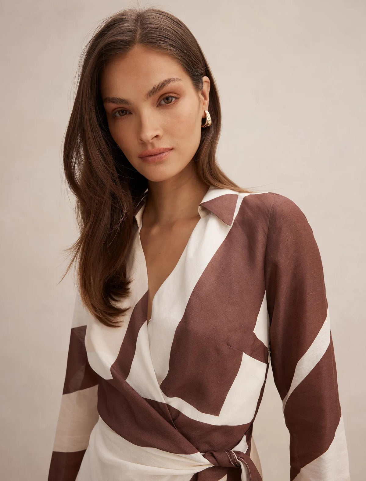 Angelina Long Sleeve Tie Midi Dress Driftwood Geo