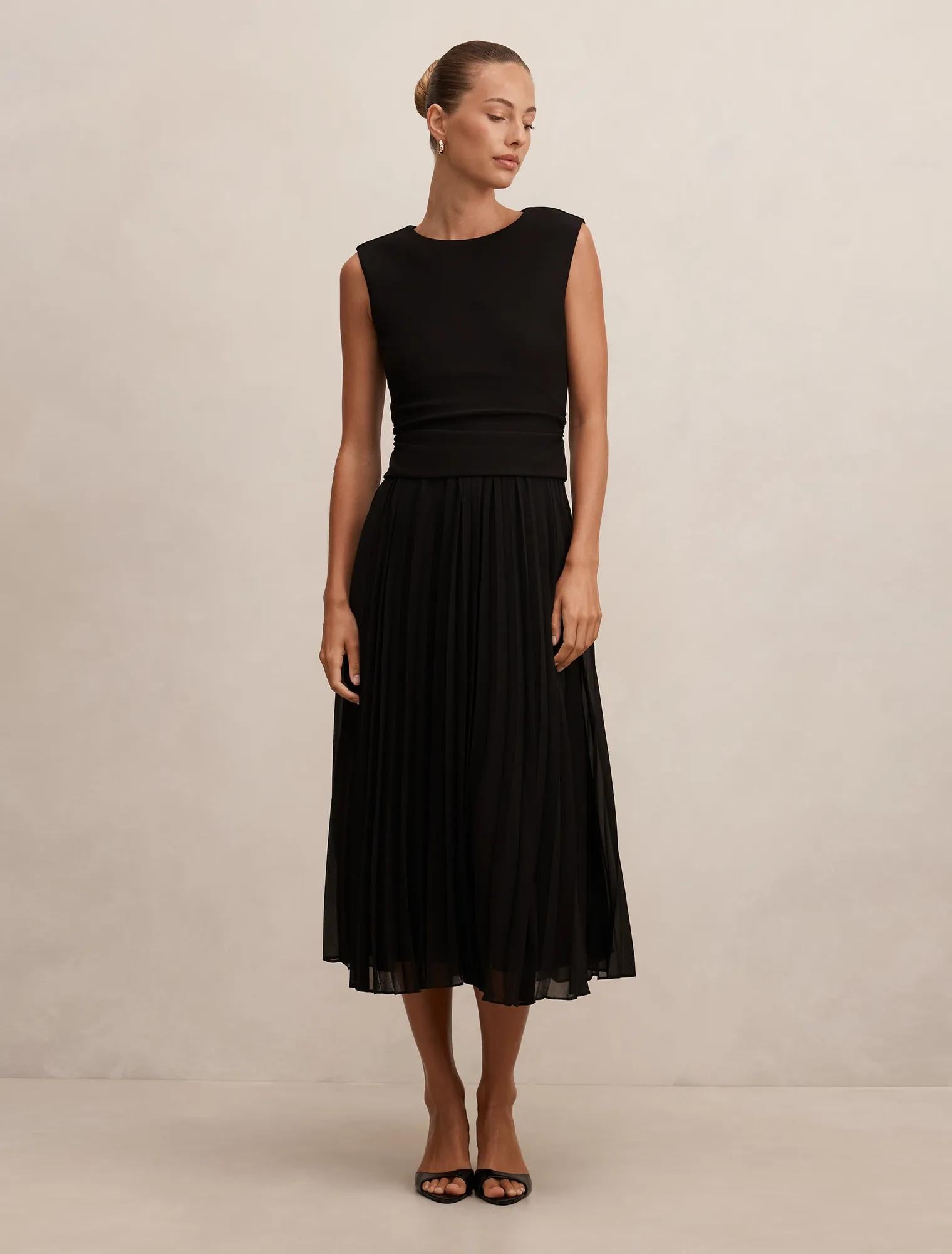 Emilia 2 in 1 Pleated Midi Black