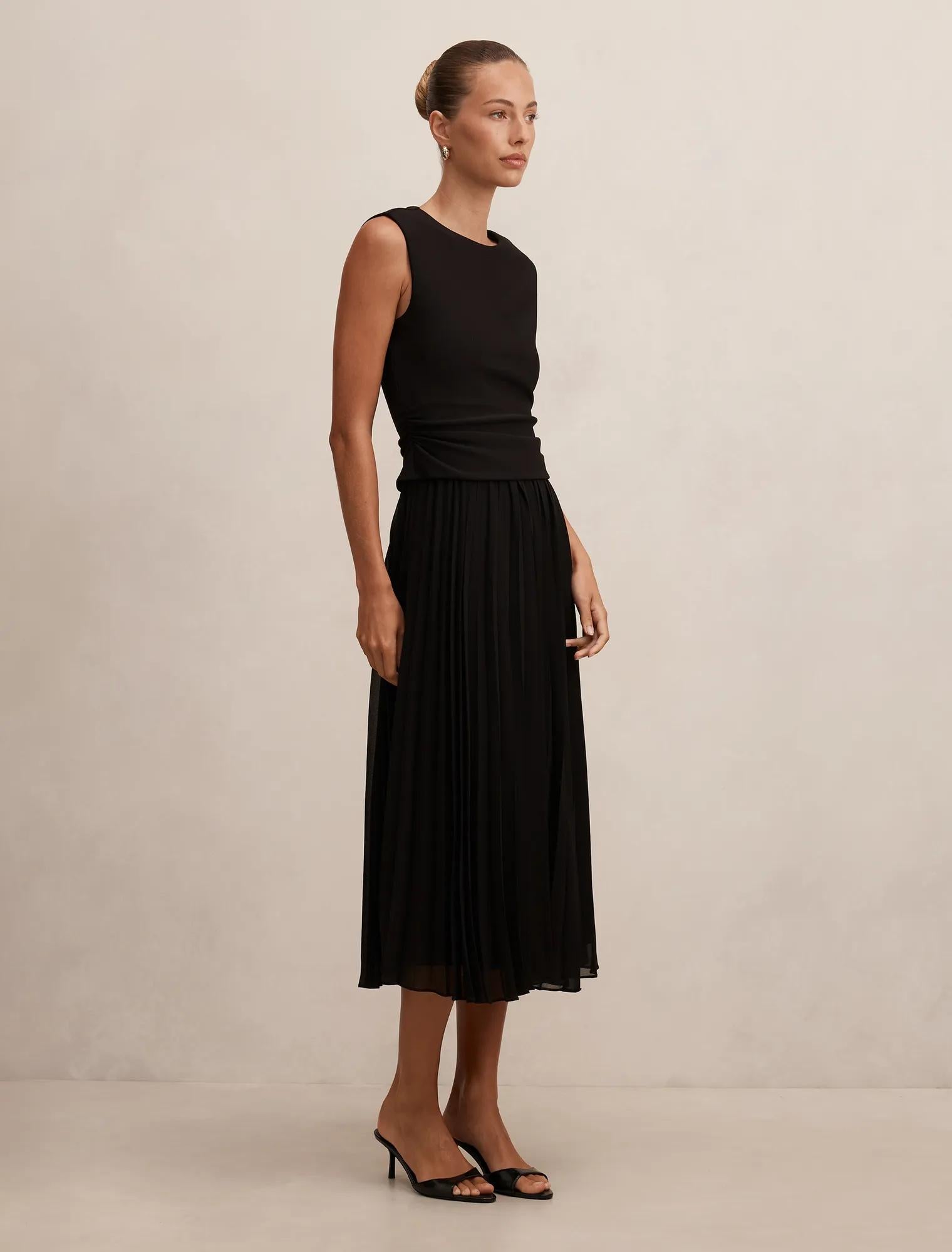 Emilia 2 in 1 Pleated Midi Black