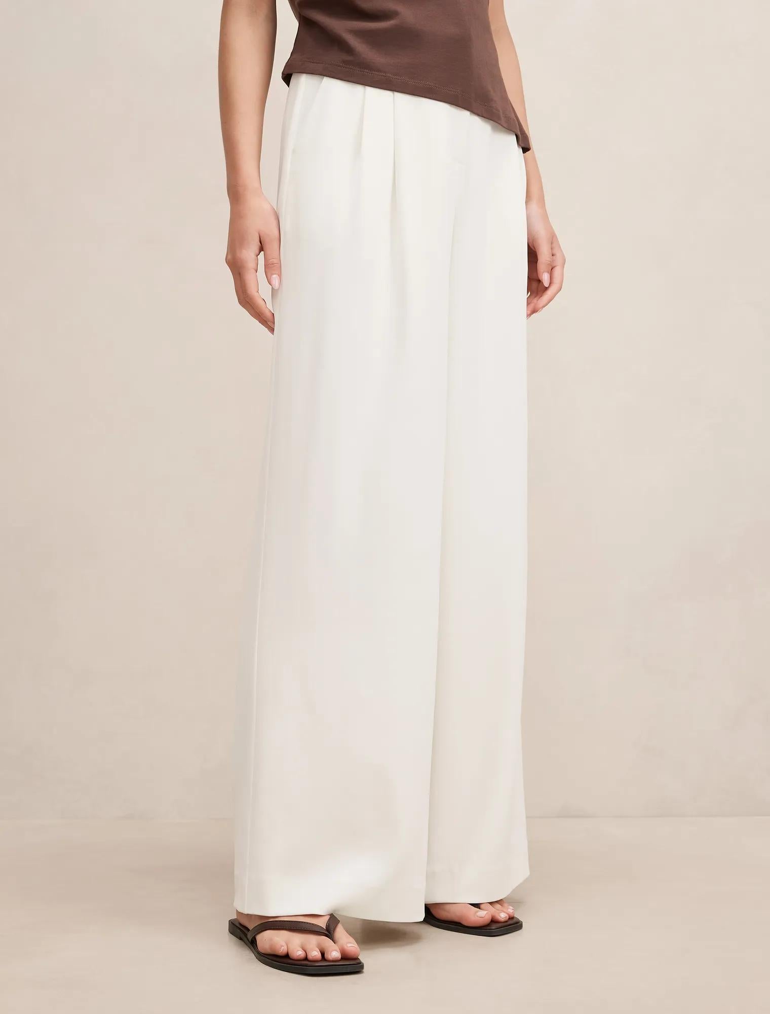 Annabelle Pleated Palazzo Pants Porcelain
