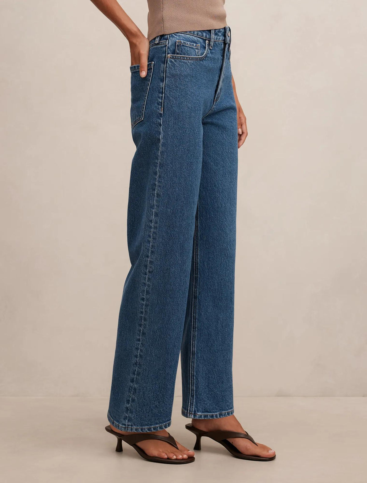 Nicki Mid Rise Straight Jeans Mid Wash
