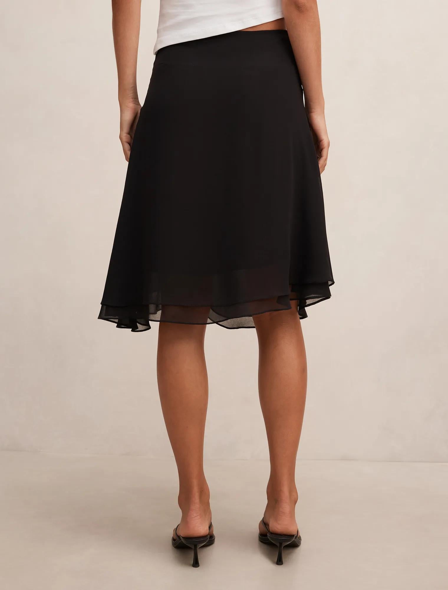 Rae Tie Midi Skirt Black