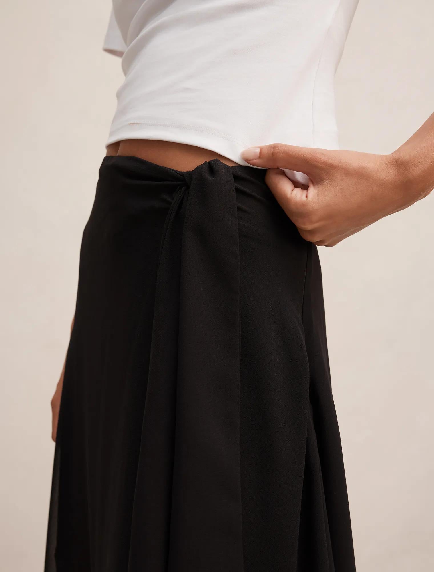 Rae Tie Midi Skirt Black