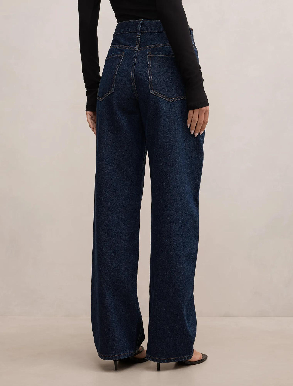 Emma Mid Rise Barrel Jean Dark Wash