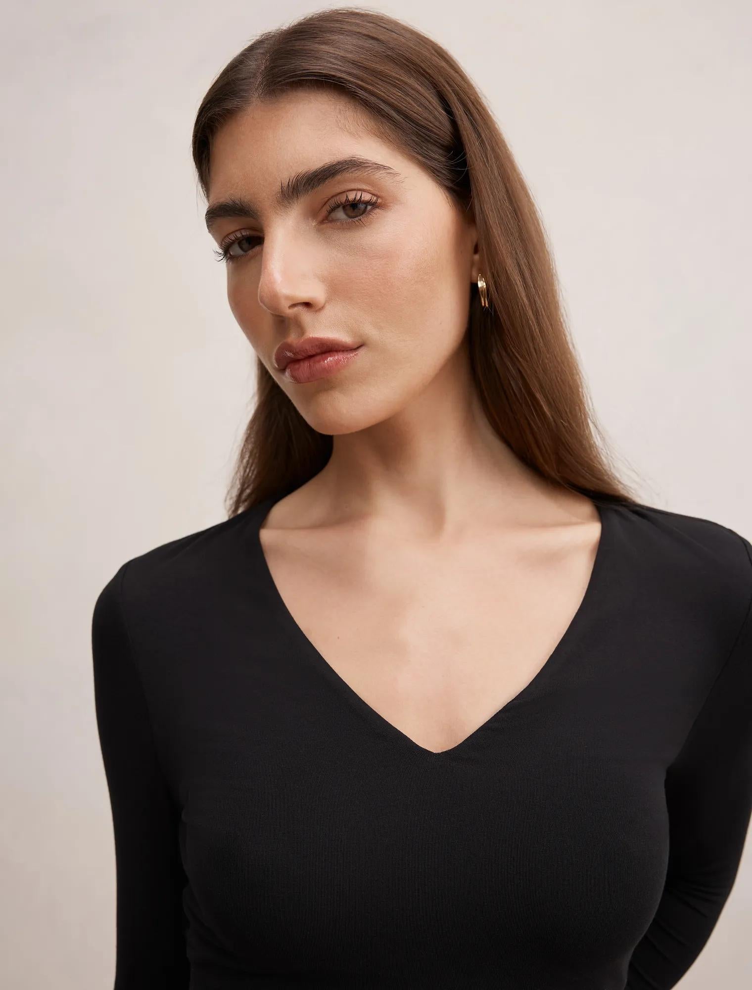 Tia V Neck 3/4 Sleeve Top Black