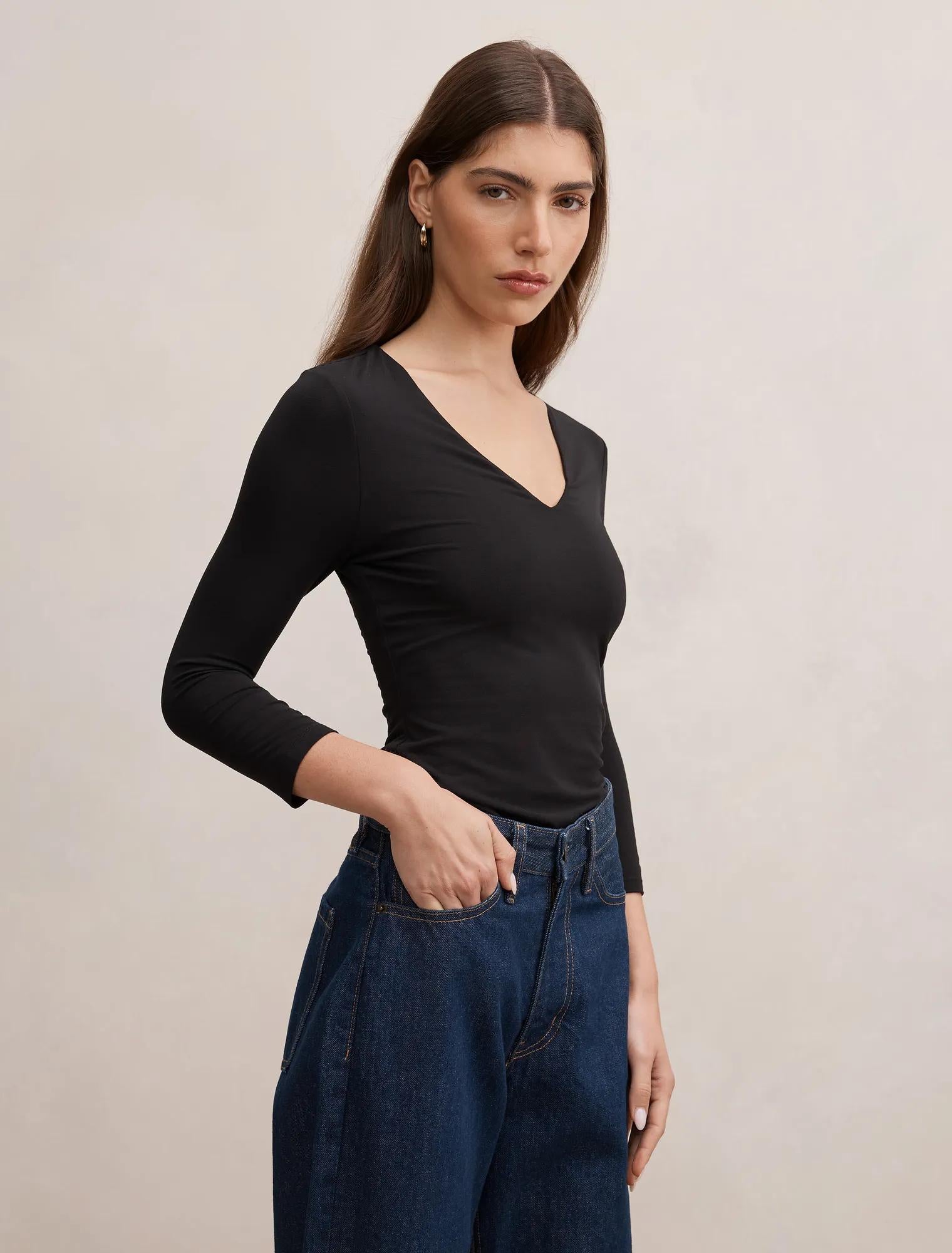 Tia V Neck 3/4 Sleeve Top Black