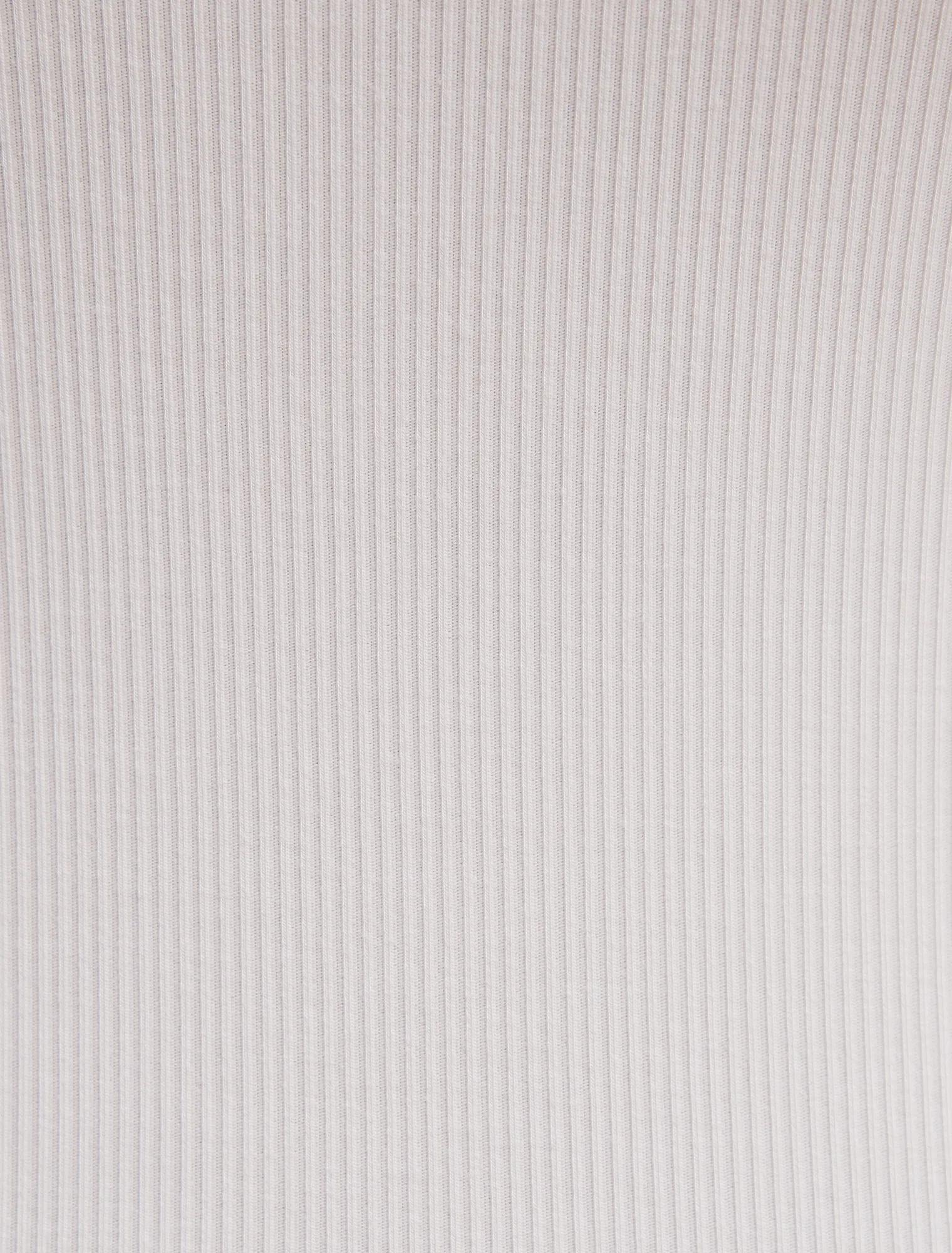 30539001