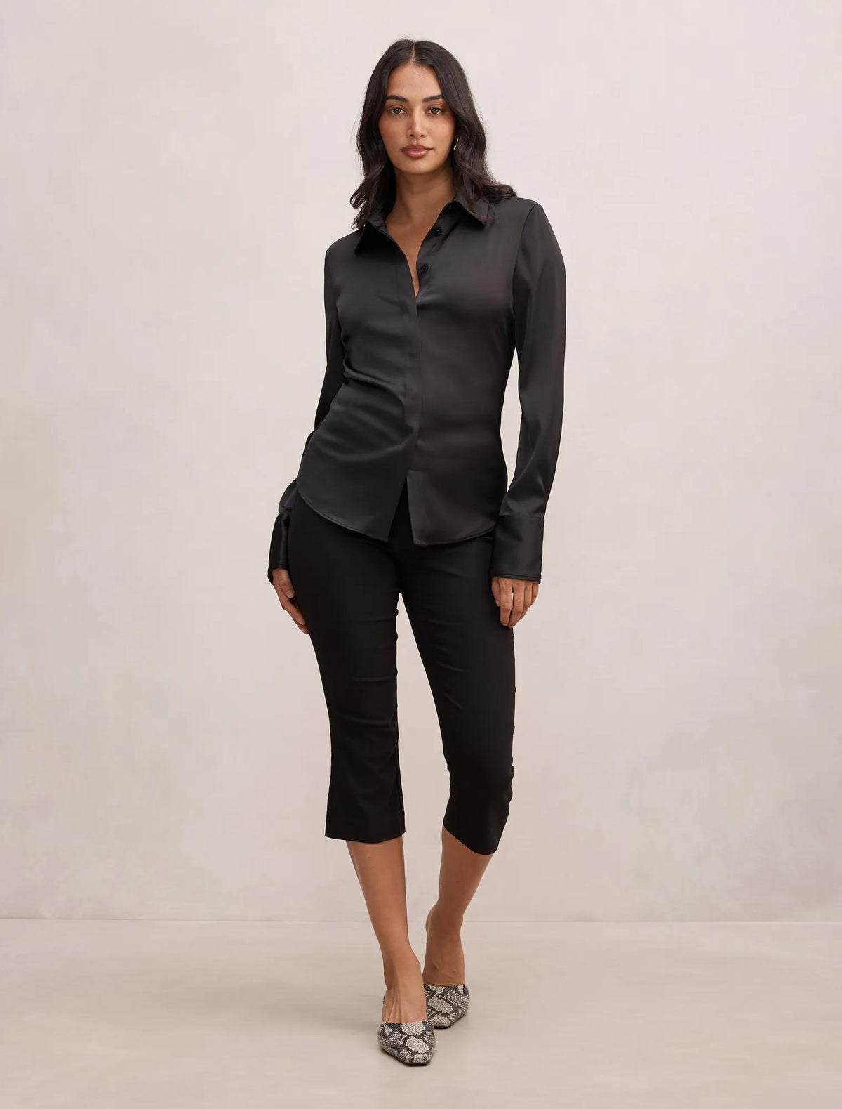 Gigi Fitted Cuffed Shirt Black