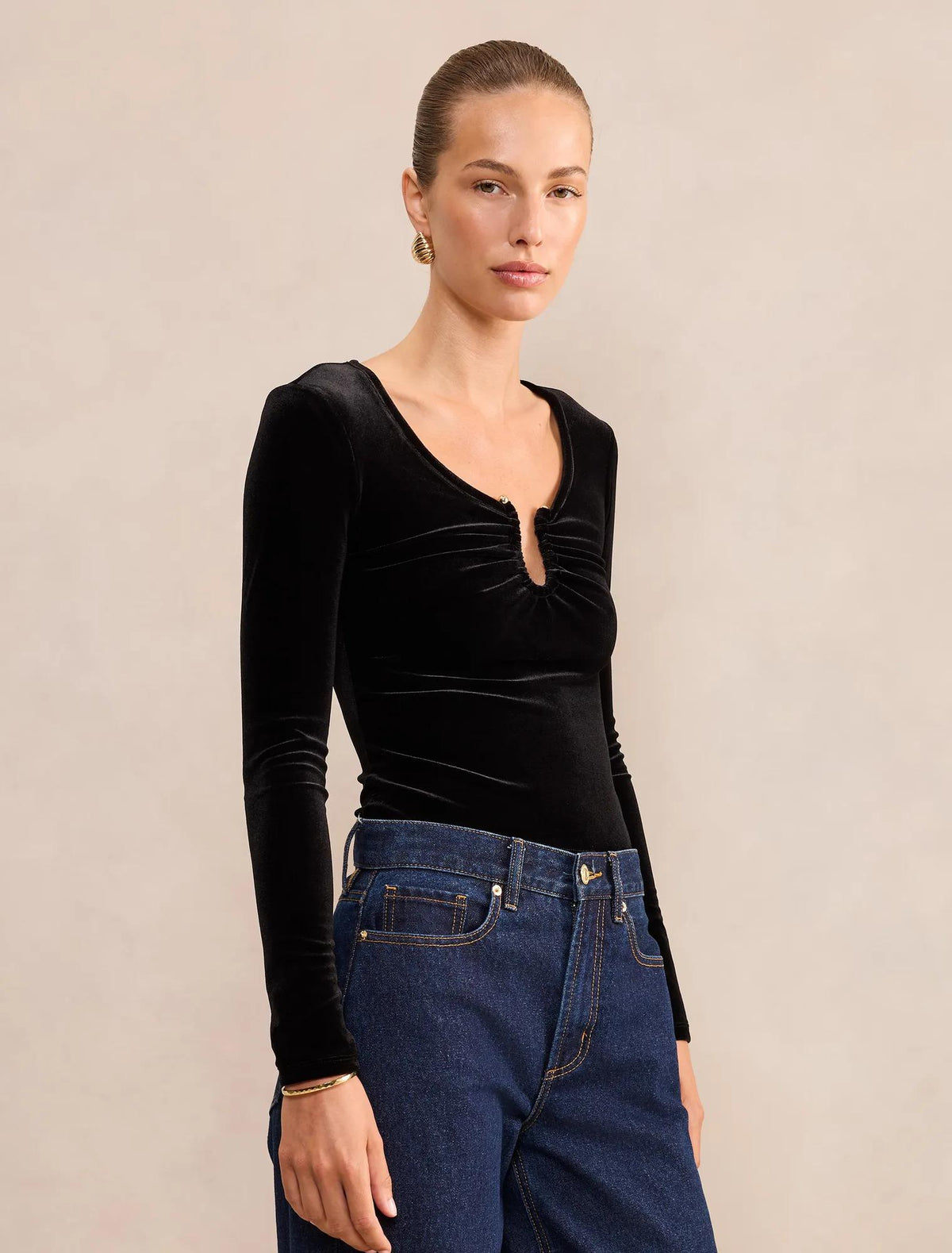 Audrey Velvet Hardware Long Sleeve Black