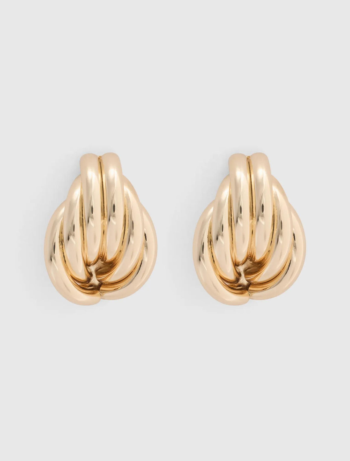 Signature Lexi Earring Gold_mannequin