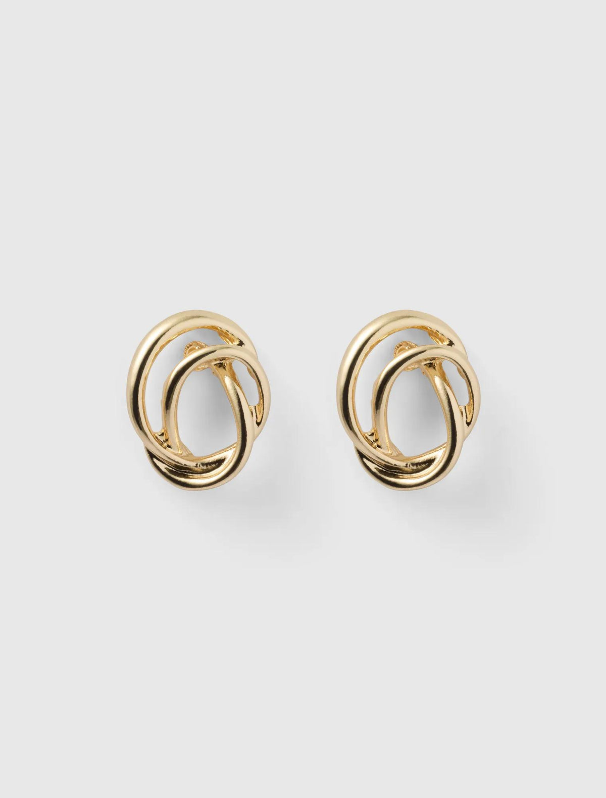 Tina Twist Earring Gold_mannequin