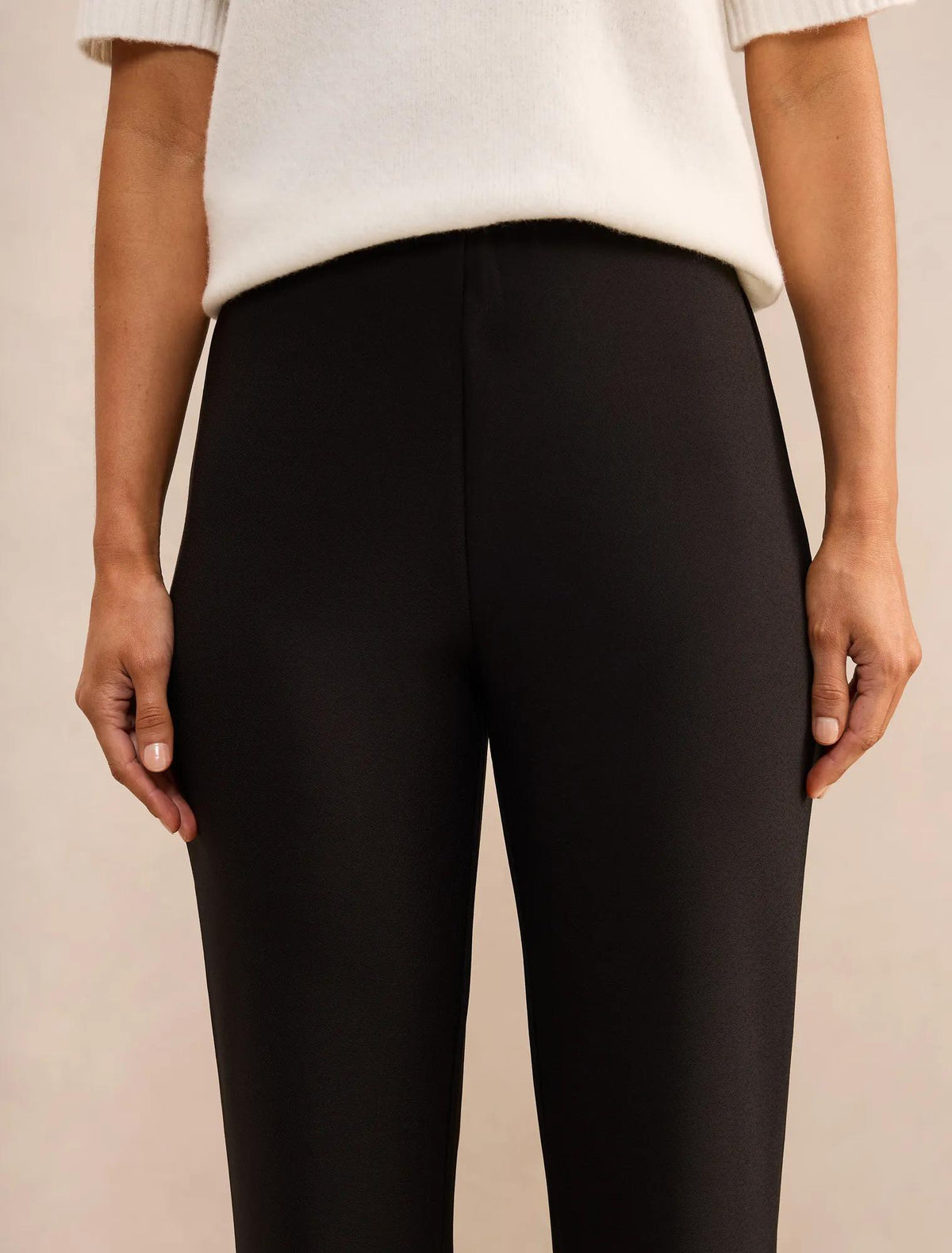 Maia Petite Flare Pant Black