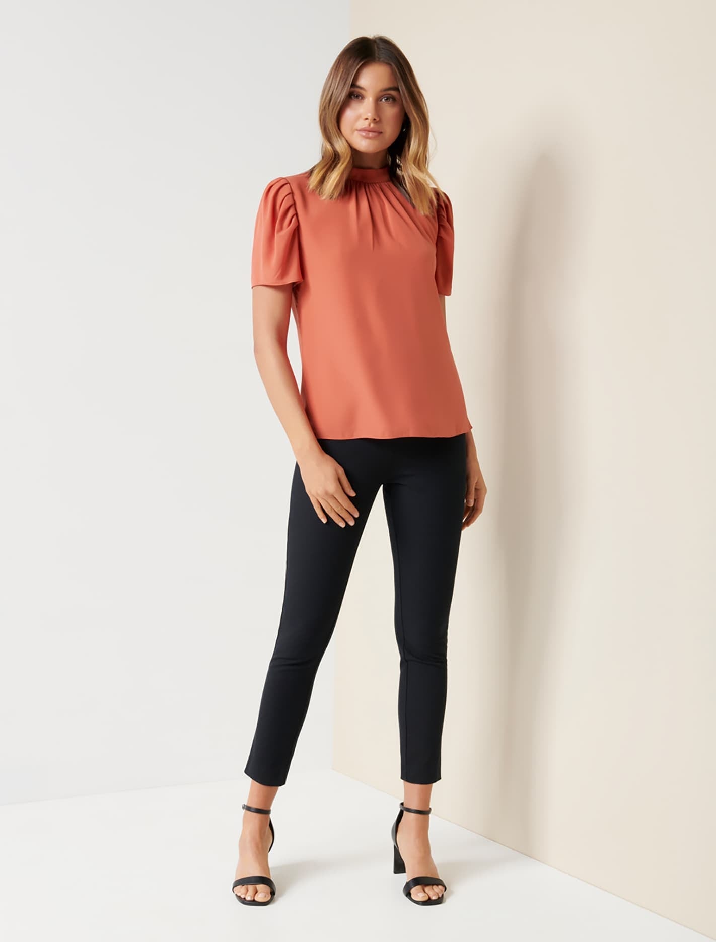 26522304_mannequin