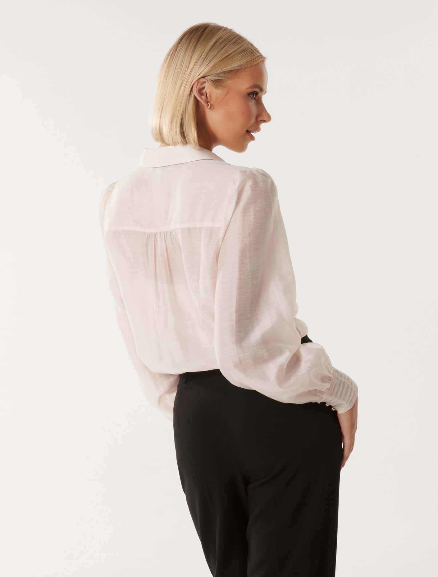 Hazel Pearl Button Pintuck Shirt Neutral_mannequin