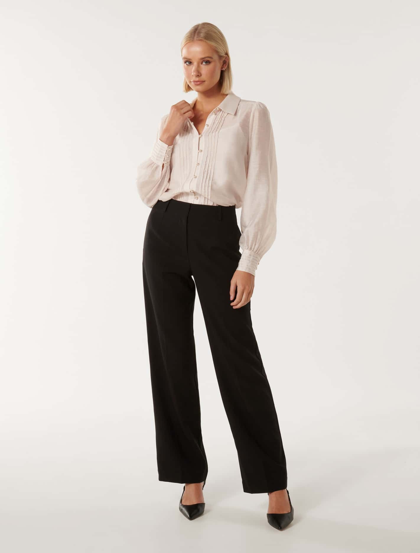 Hazel Pearl Button Pintuck Shirt Neutral_mannequin