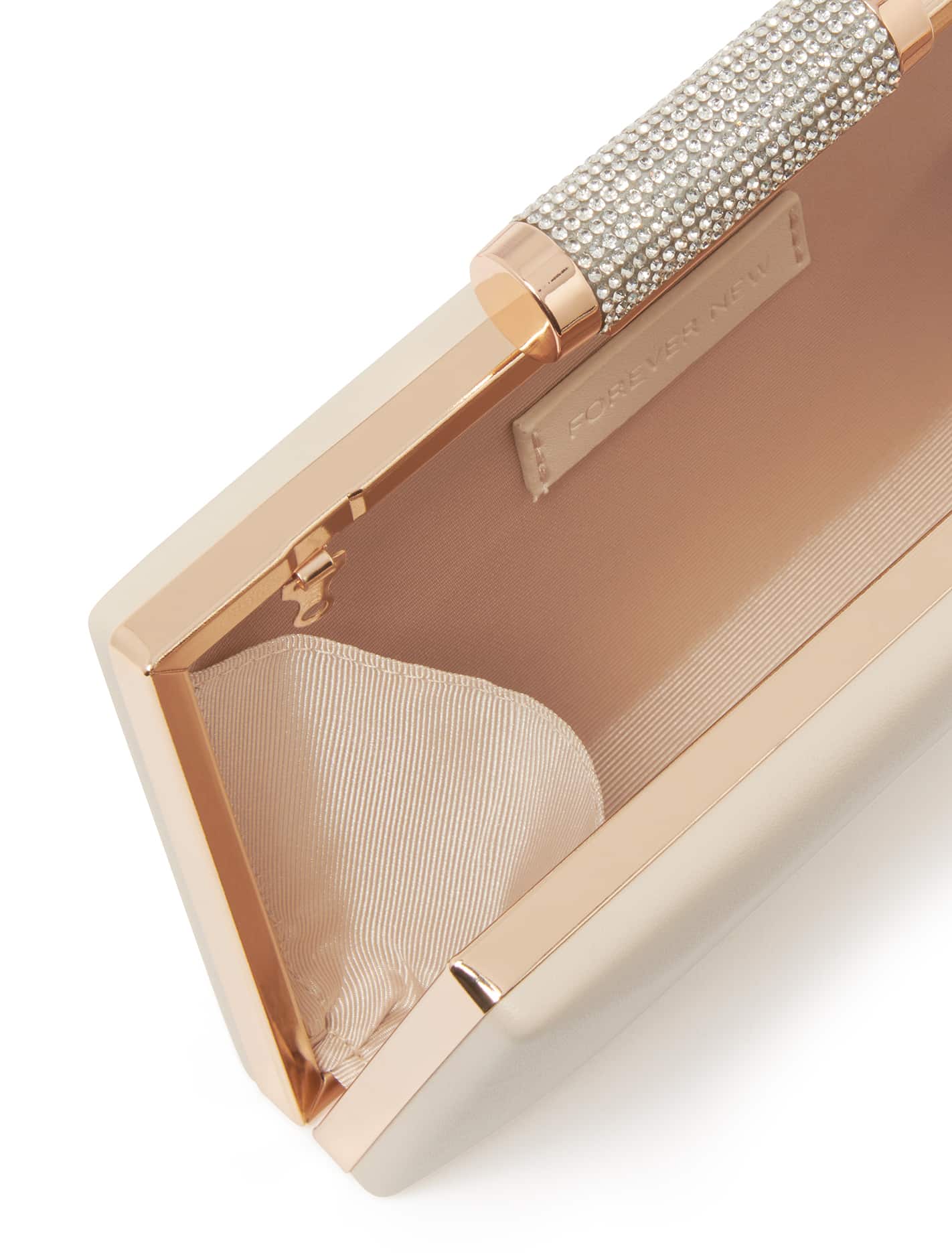 Jacqui Crystal Clasp Hardcase Ivory_mannequin