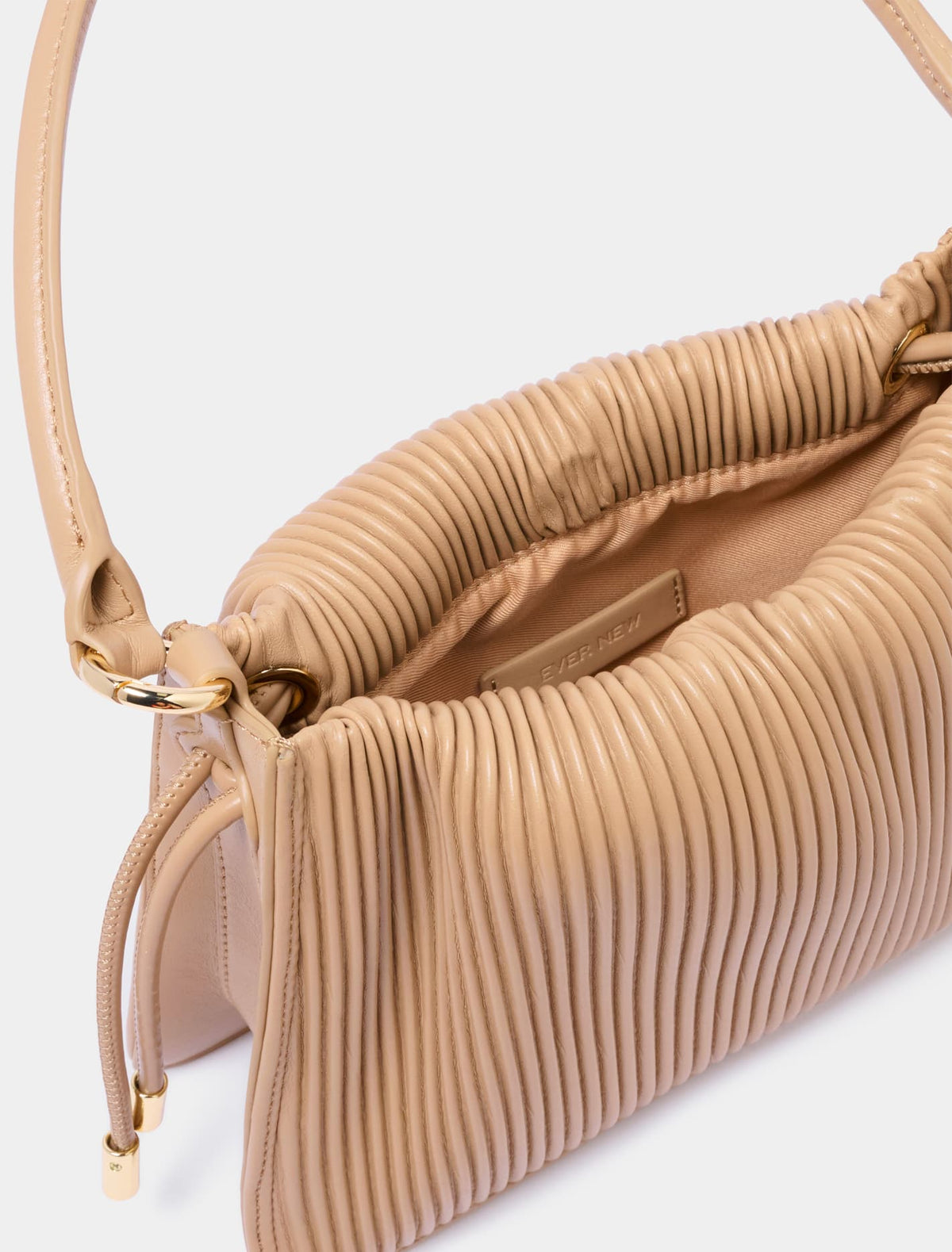 Palmer Medium Pleat Bag Mocha_mannequin
