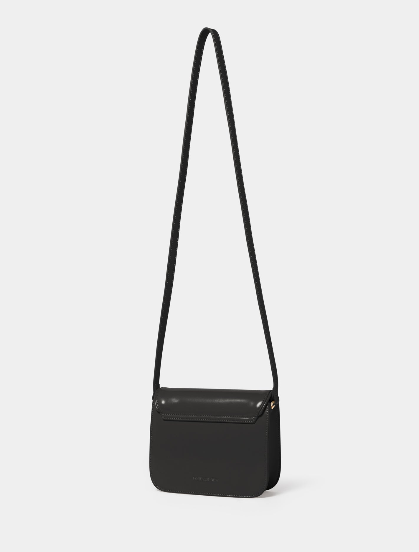 Ophelia Organic Crossbody Black_mannequin