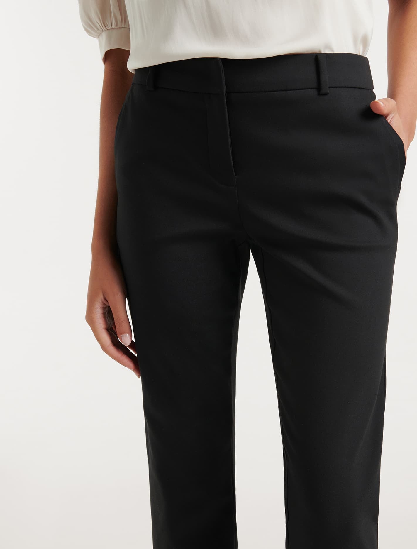 Mindy Petite 7/8th Slim Pants Black