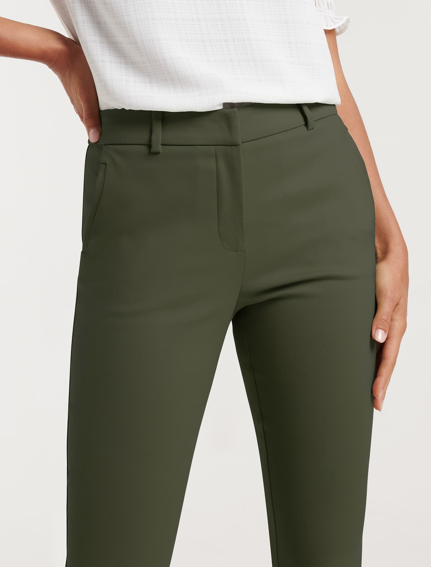 Grace 7/8th Slim Pants Leaf Green