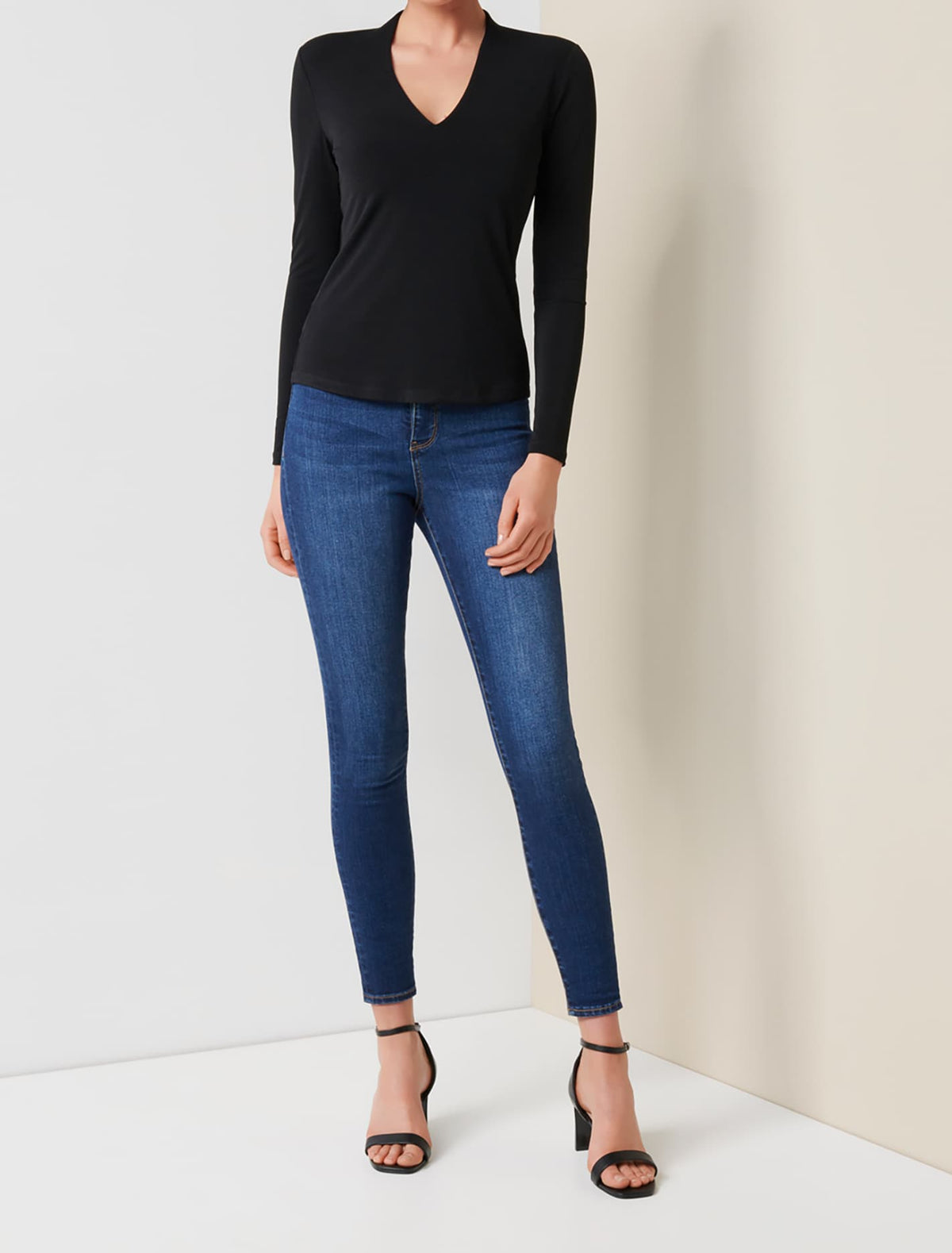 Vanessa V Neck Long Sleeve Top Black