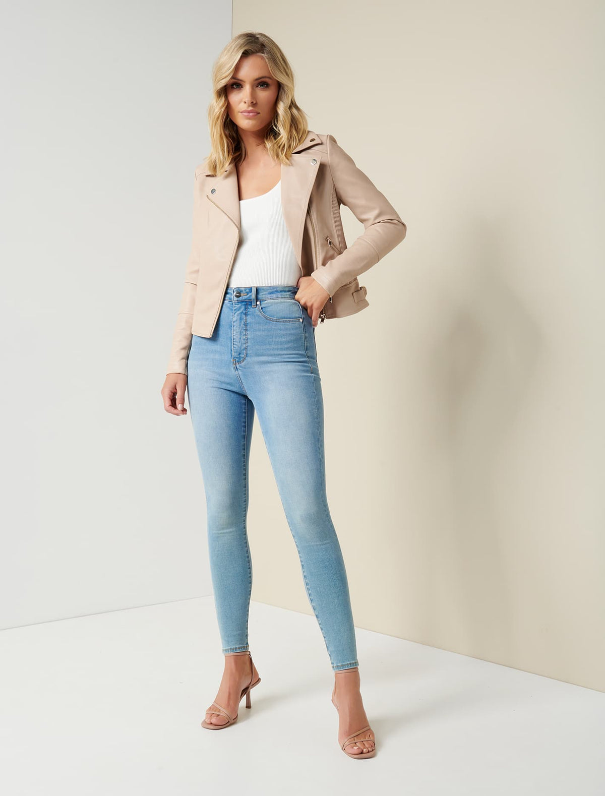 Bobbie Fitted biker Latte Beige