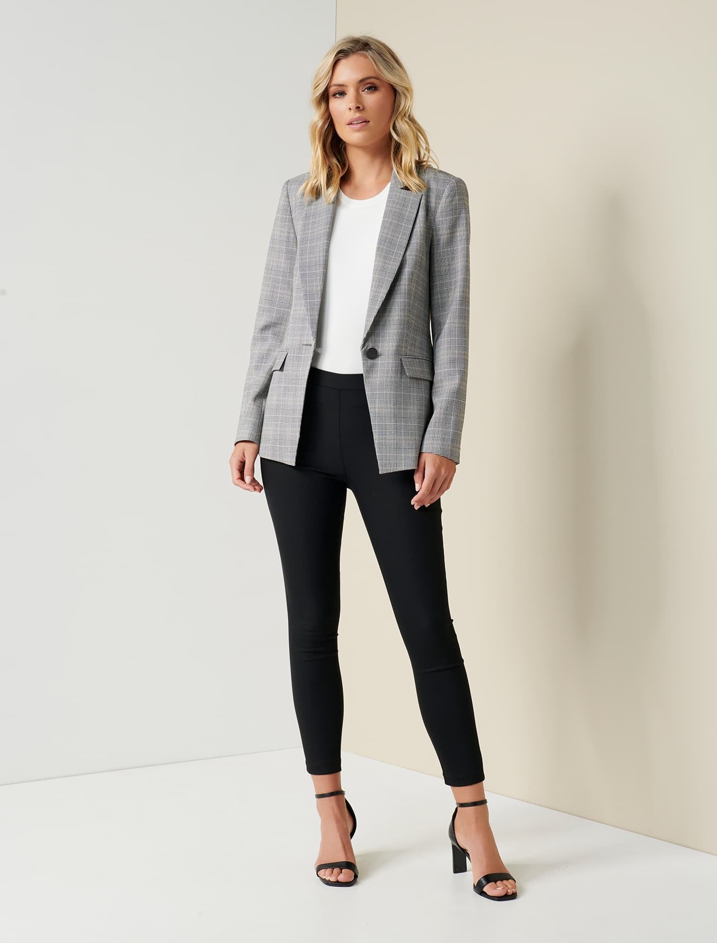 Olivia check blazer