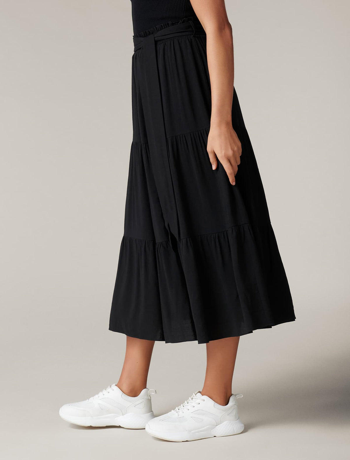 Jasmine Tiered Midi Skirt Black