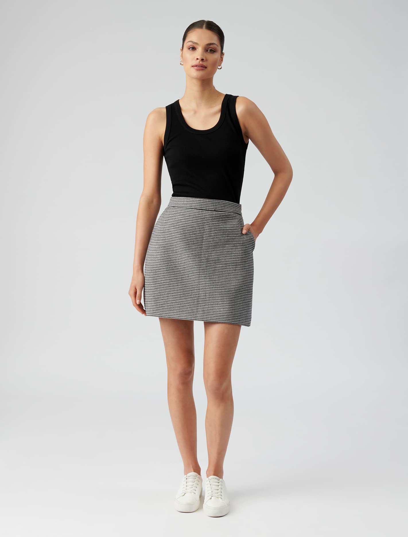 Noelle Houndstooth Mini Skirt Black & White