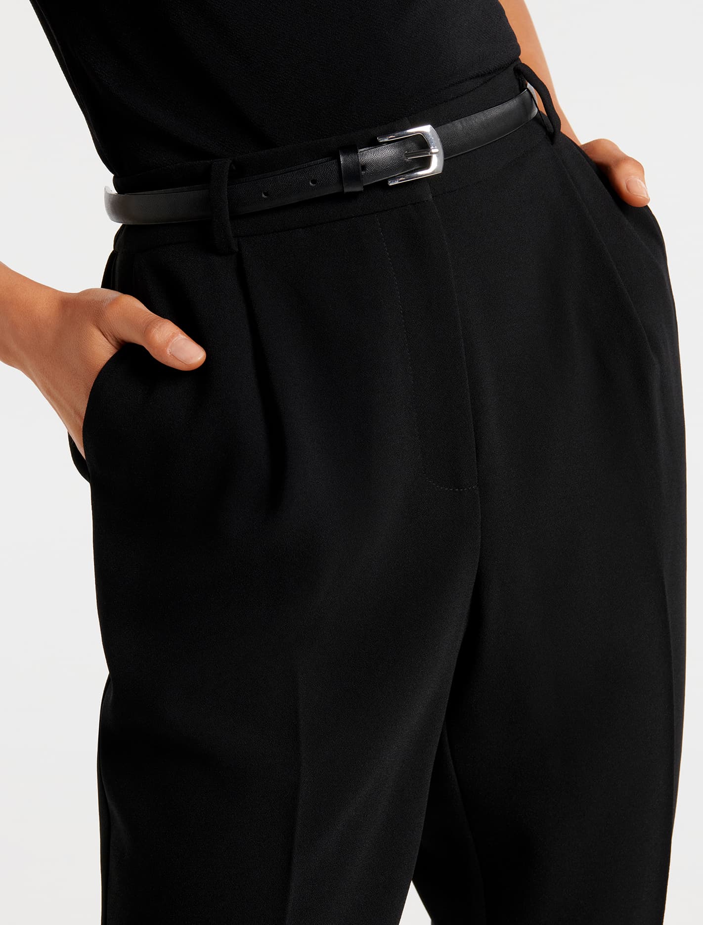 Carmen Petite Belted Tapered Pants Black