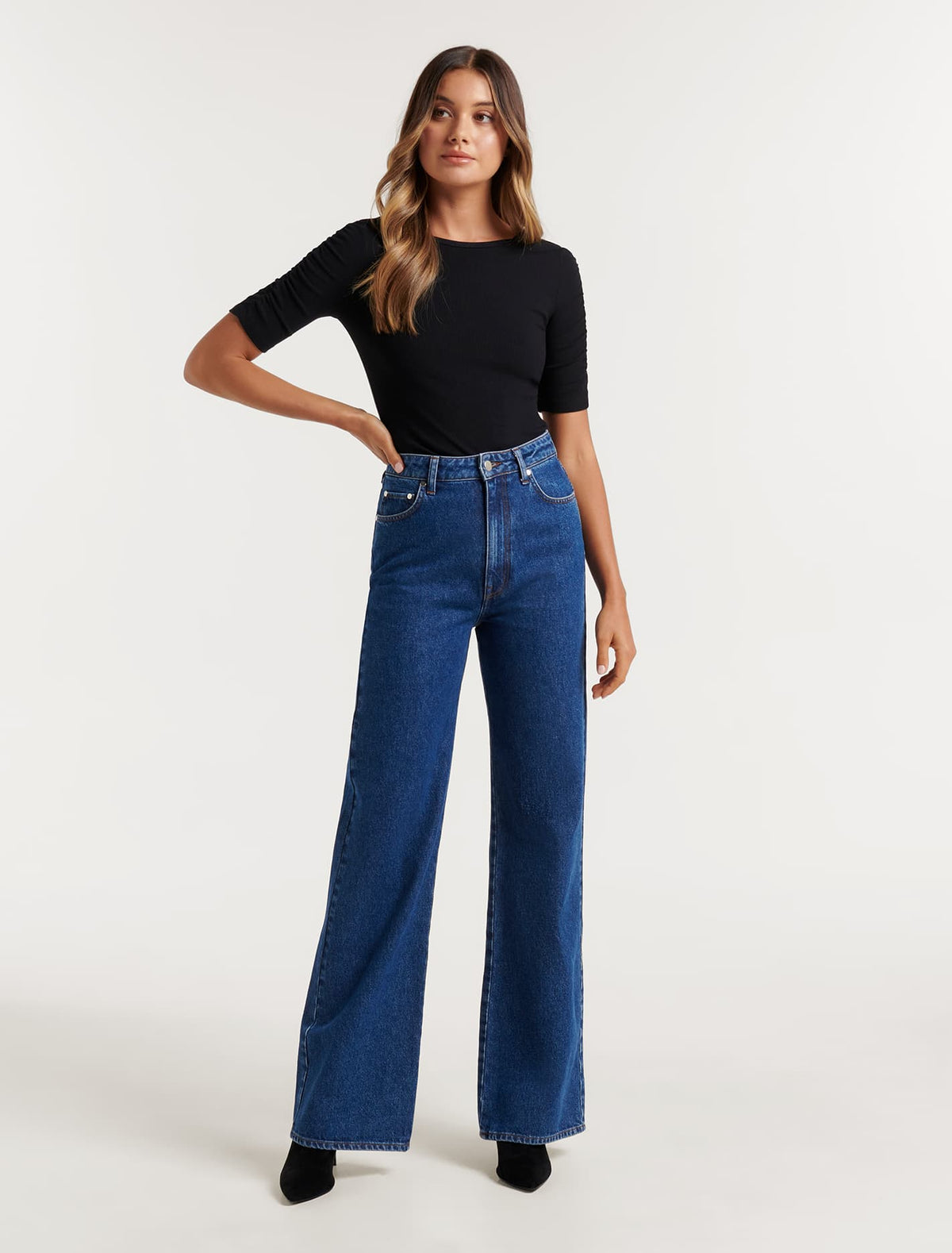 Tobi Ruched Half Sleeve Top Black