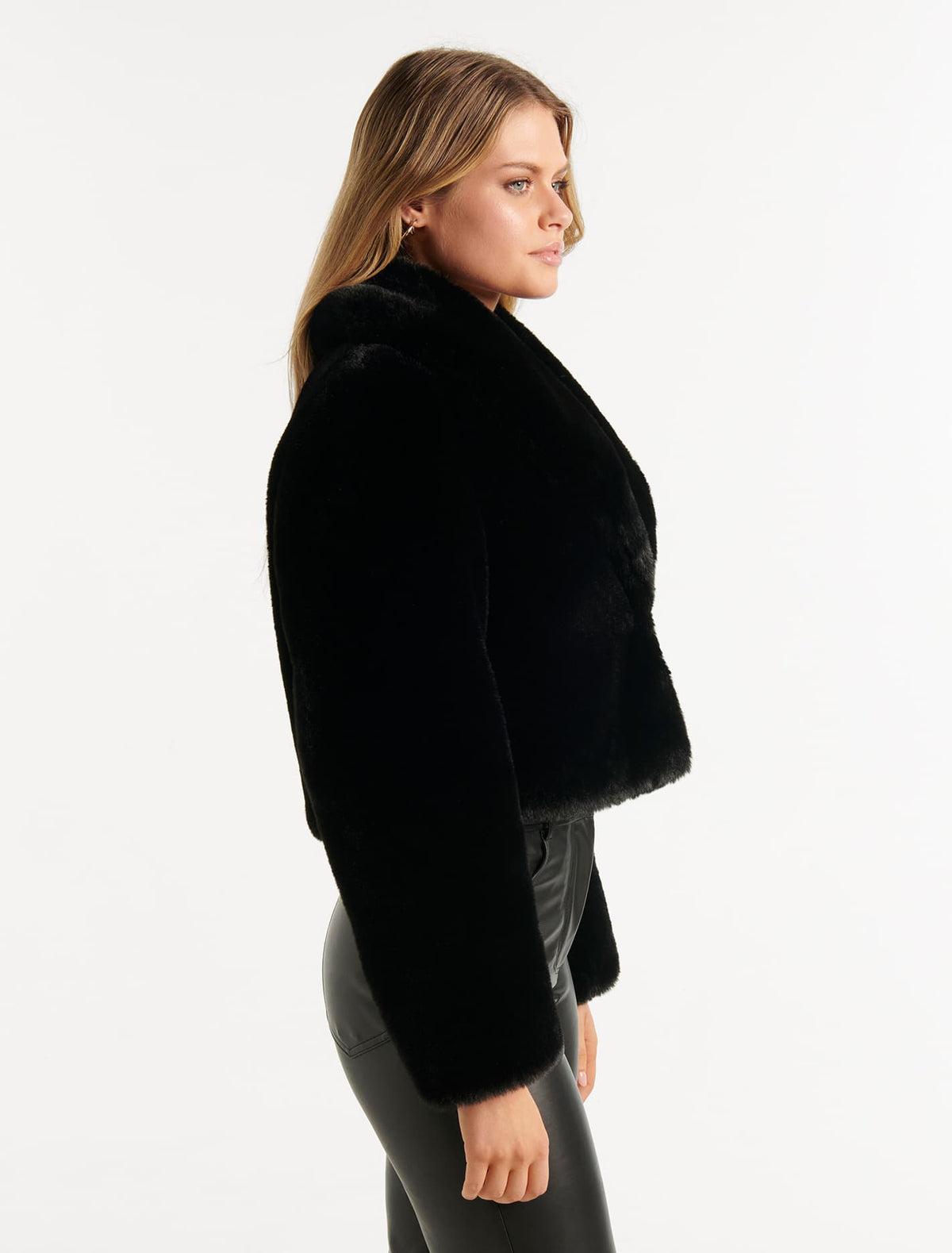 Amera Crop Faux Fur Coat Black