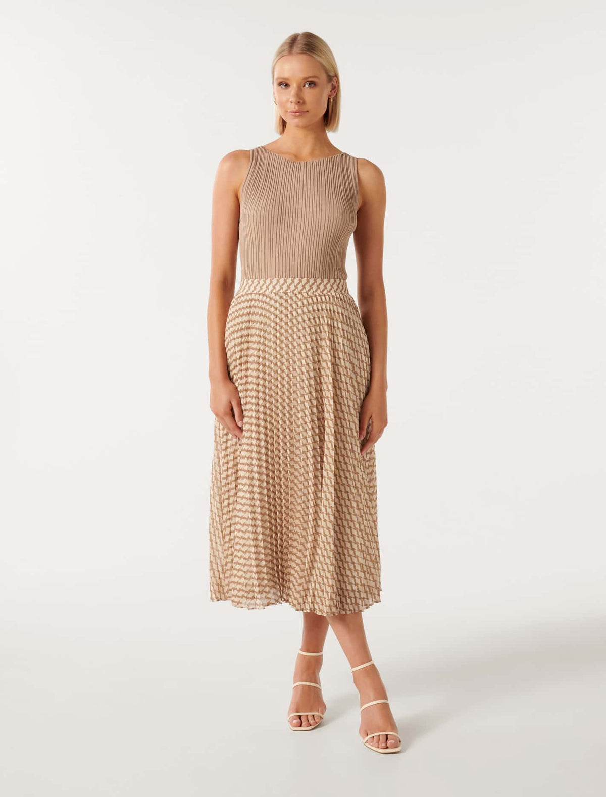 Hailee Pleated Skirt Tan Porter Geo
