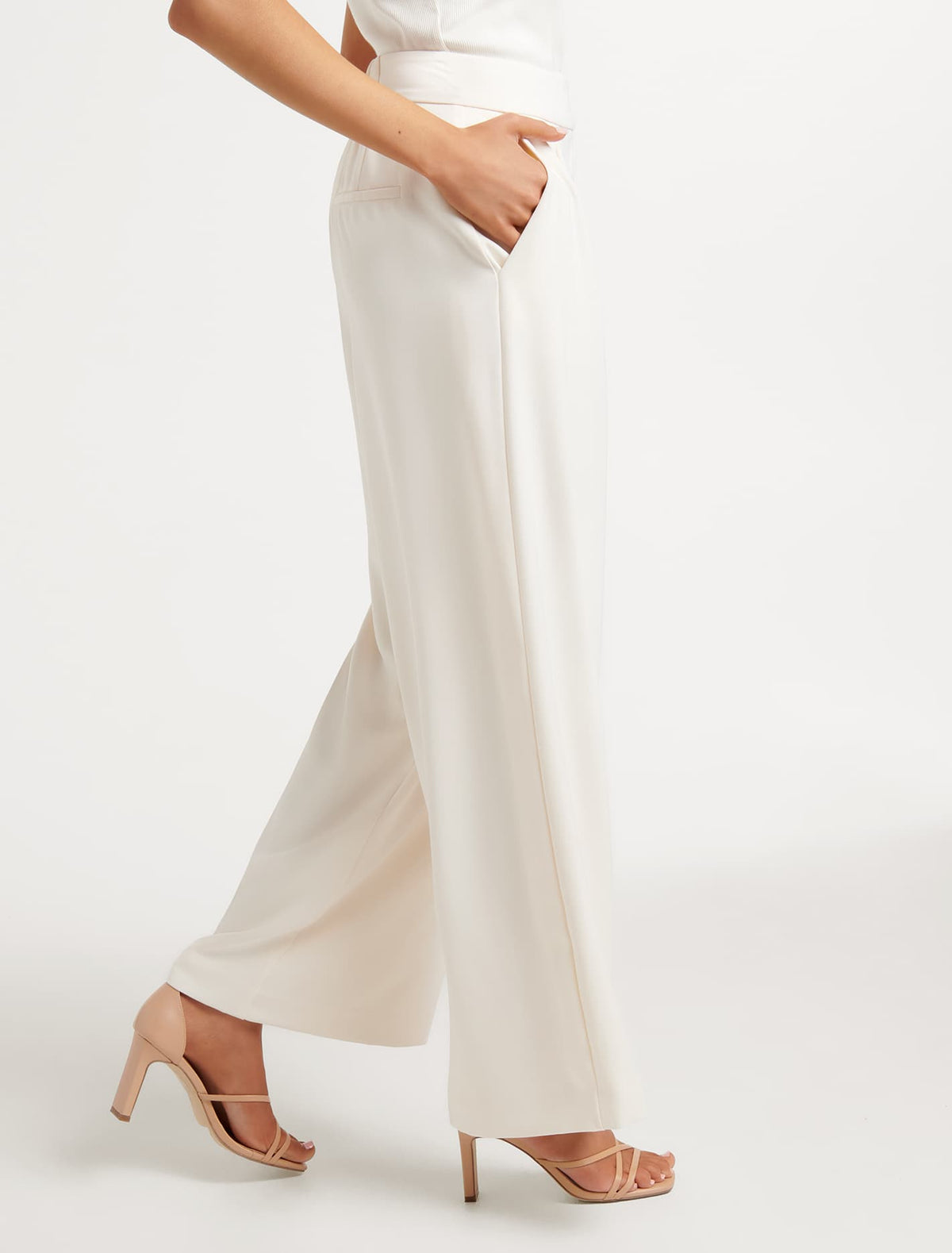 Nylah Petite Wide Leg Pants Cream