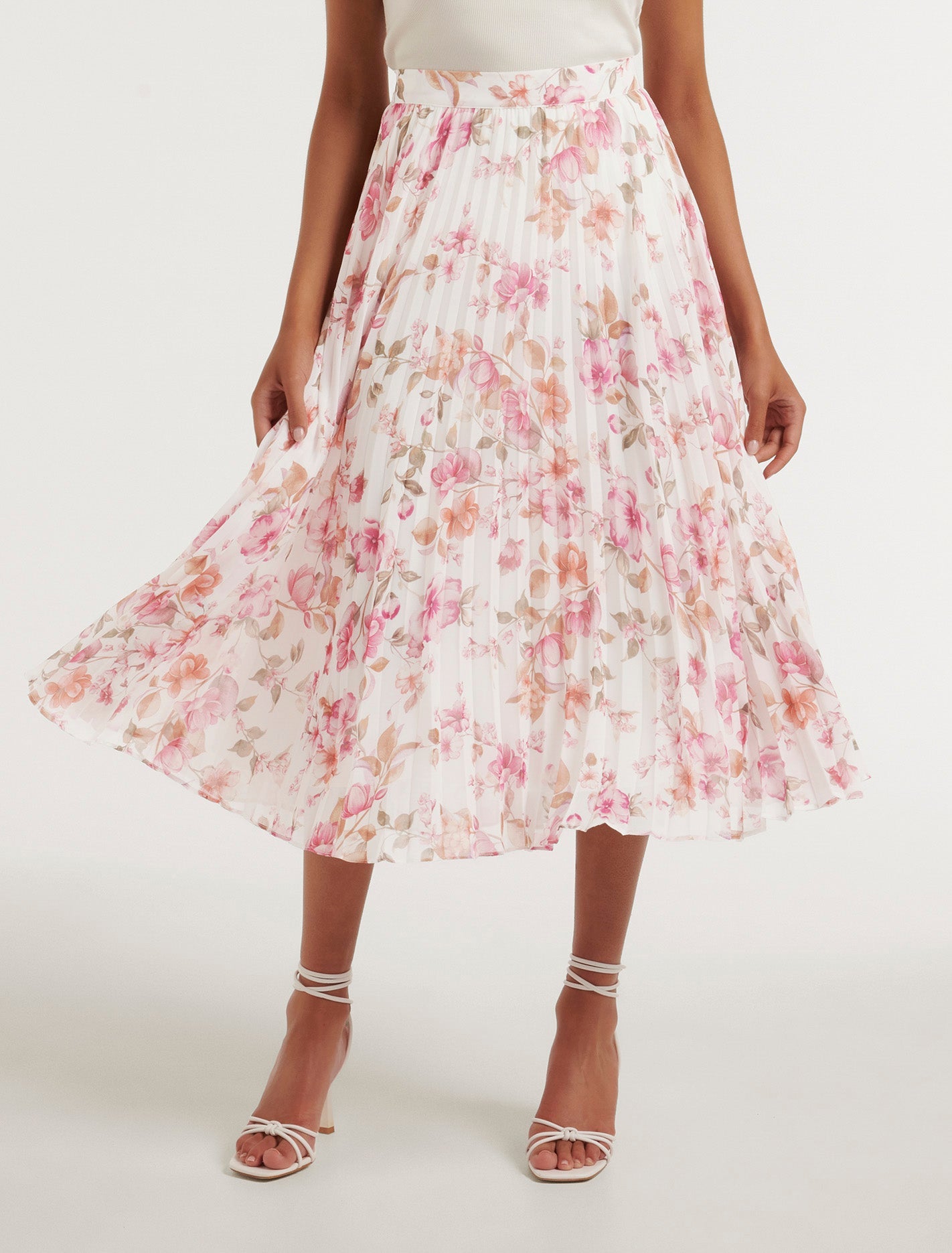 Hailee Petite Pleated Skirt Pink Holland Floral