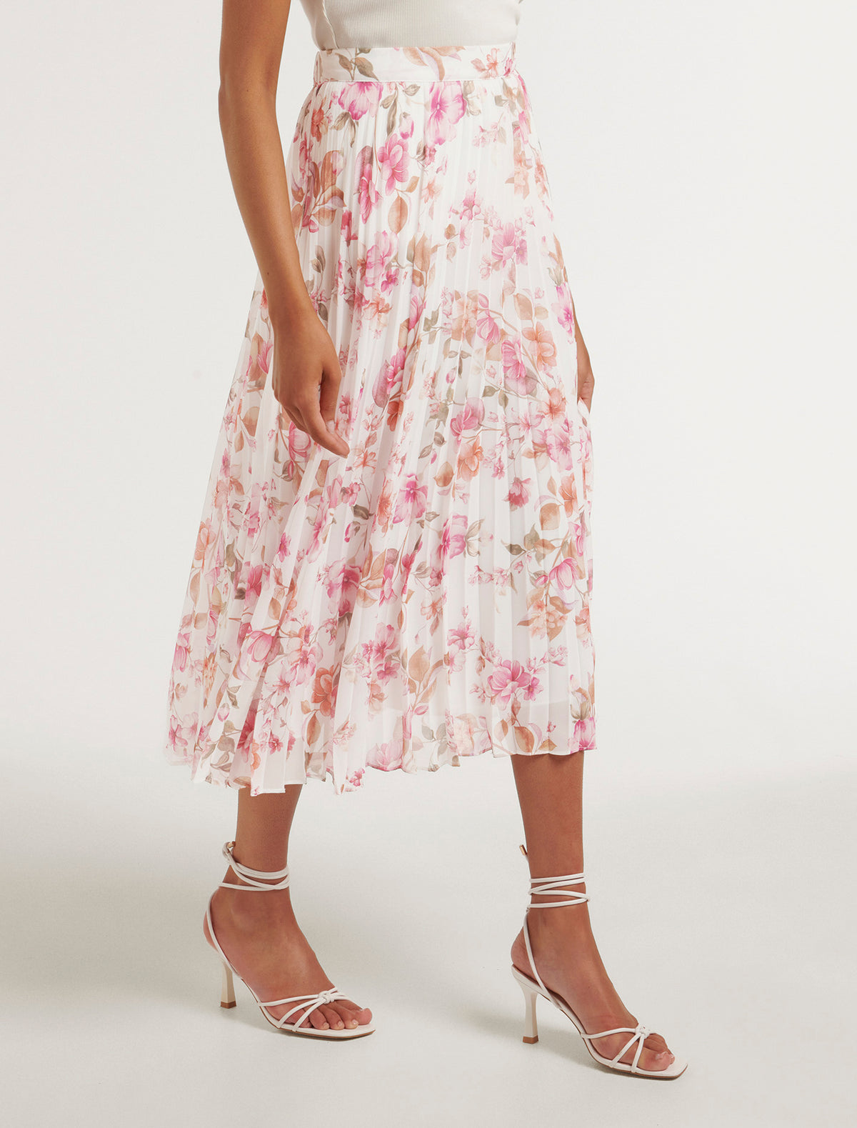 Hailee Petite Pleated Skirt Pink Holland Floral