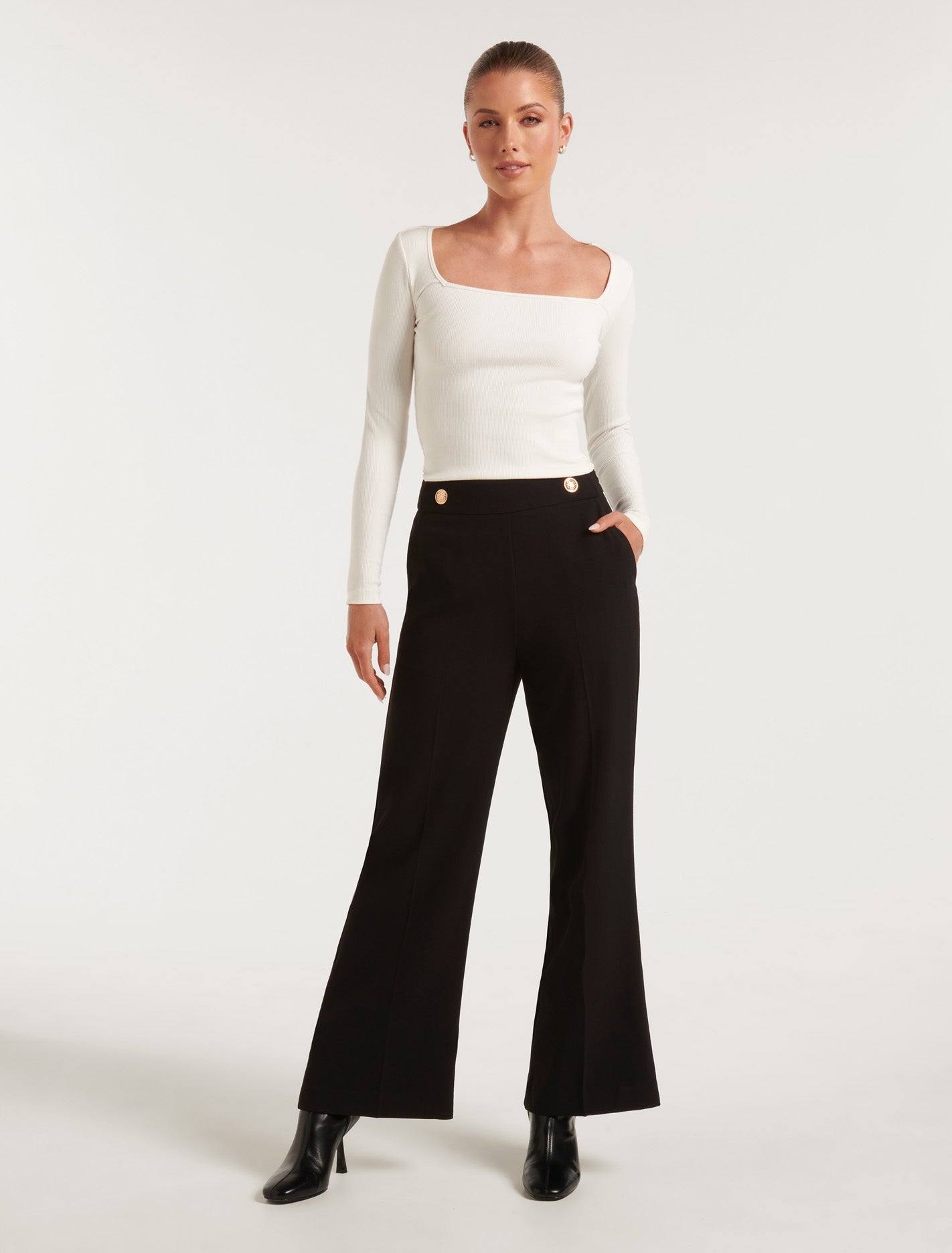 Naomi Petite Button Wide Leg Pant Black
